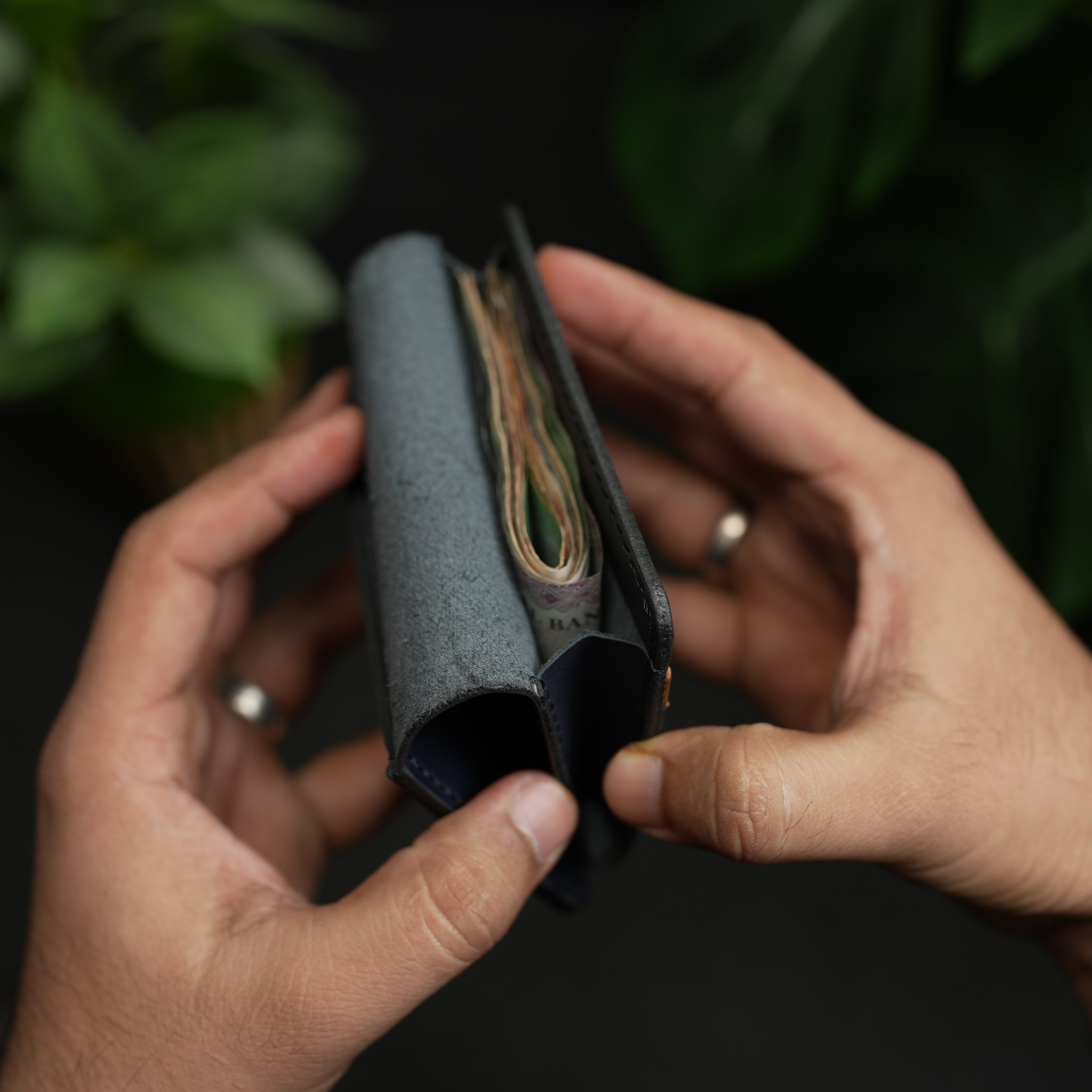 No. 69 vertical bifold wallet Blue & Brown color