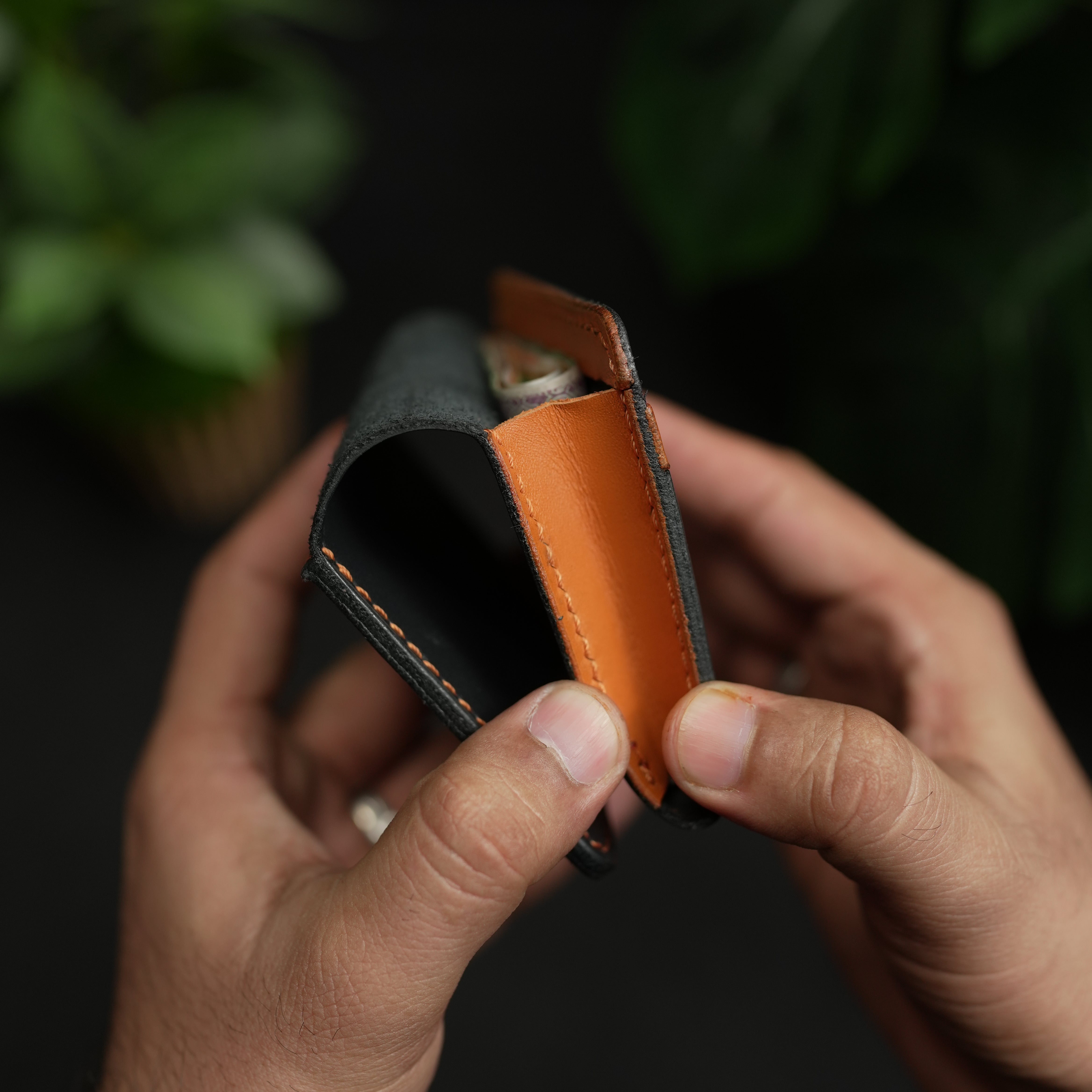 No. 69 vertical bifold wallet Black & Tan color