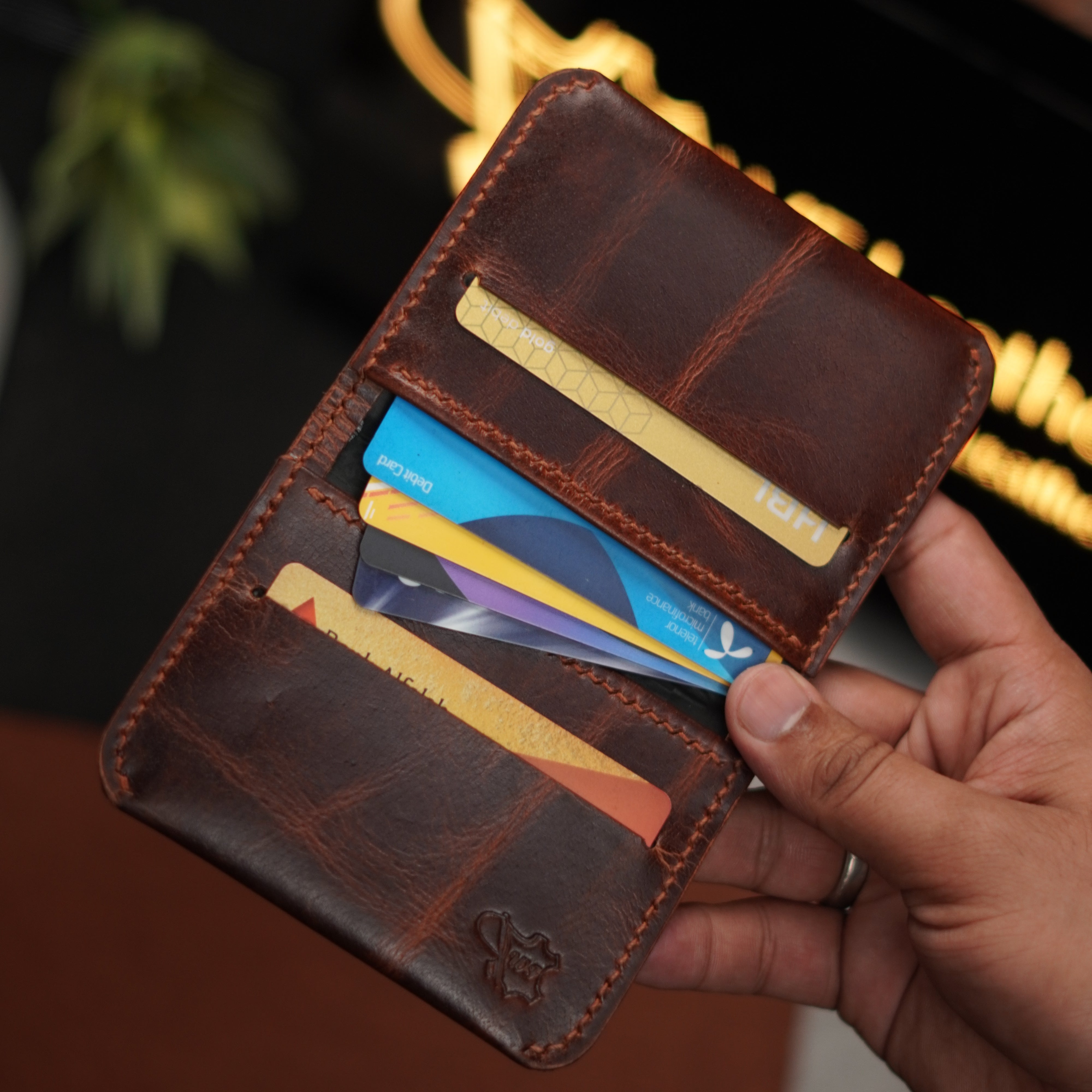 No. 85 Slim Ever Card Wallet Brown pullup