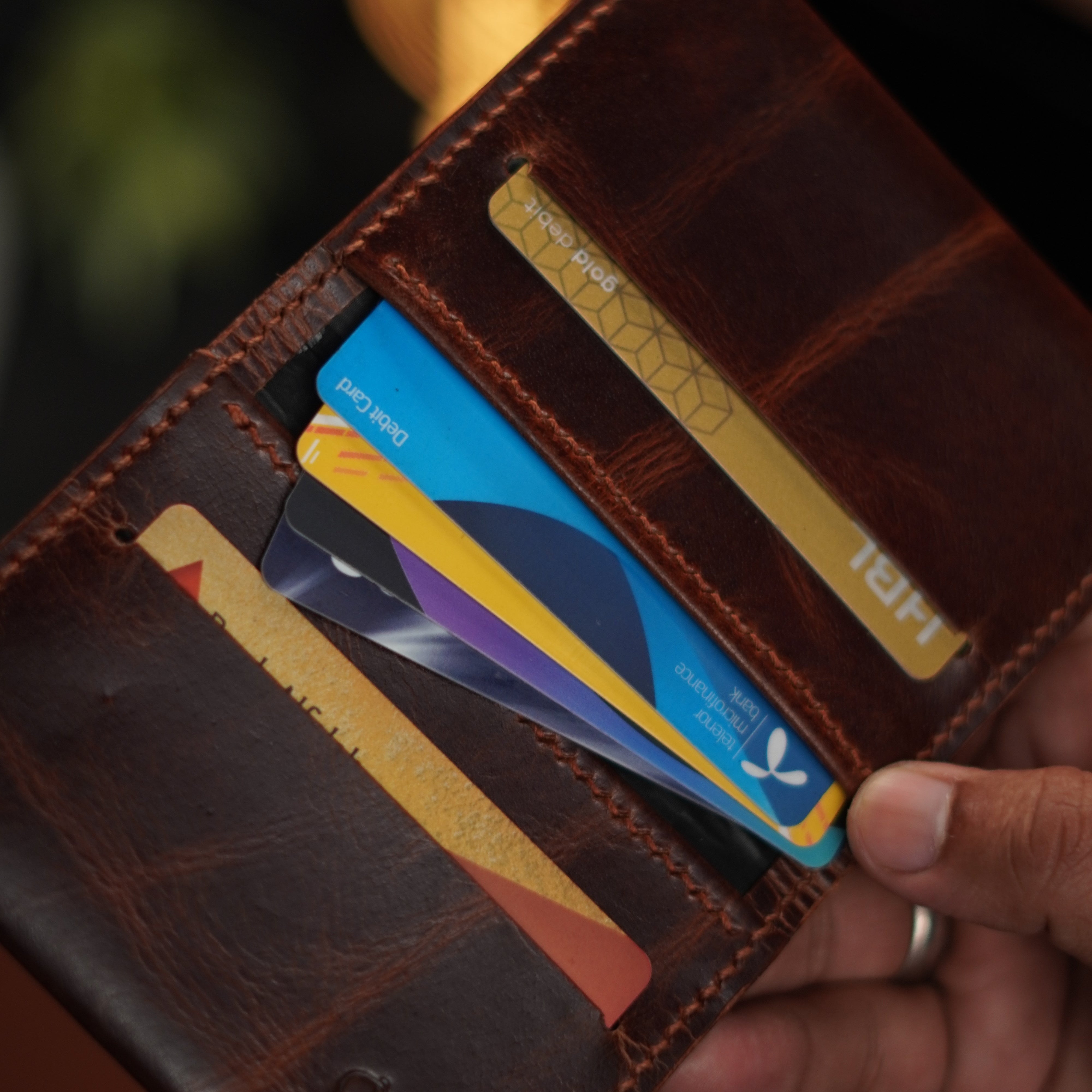 No. 85 Slim Ever Card Wallet Brown pullup