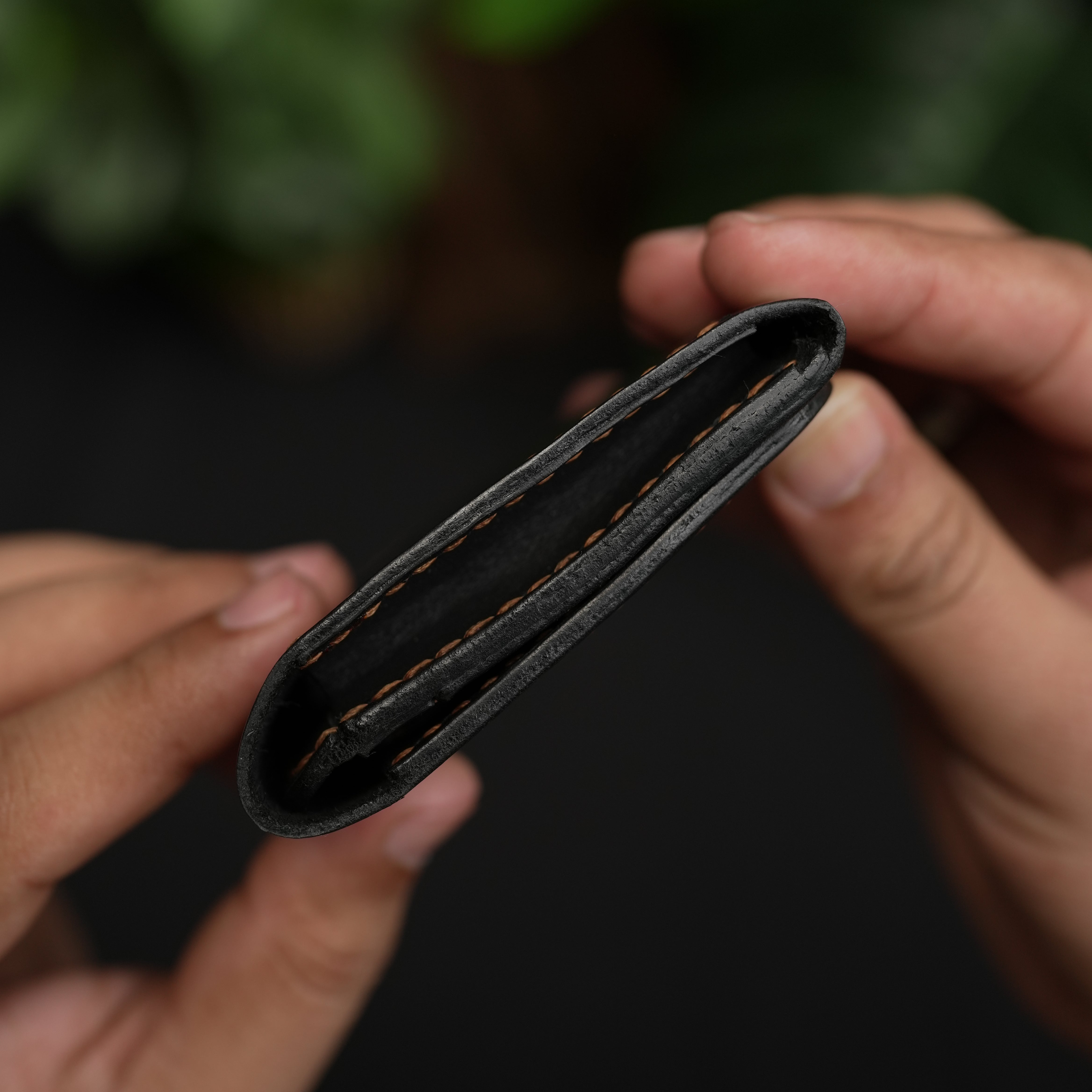 No.69 | Vertical Bifold Leather Wallet