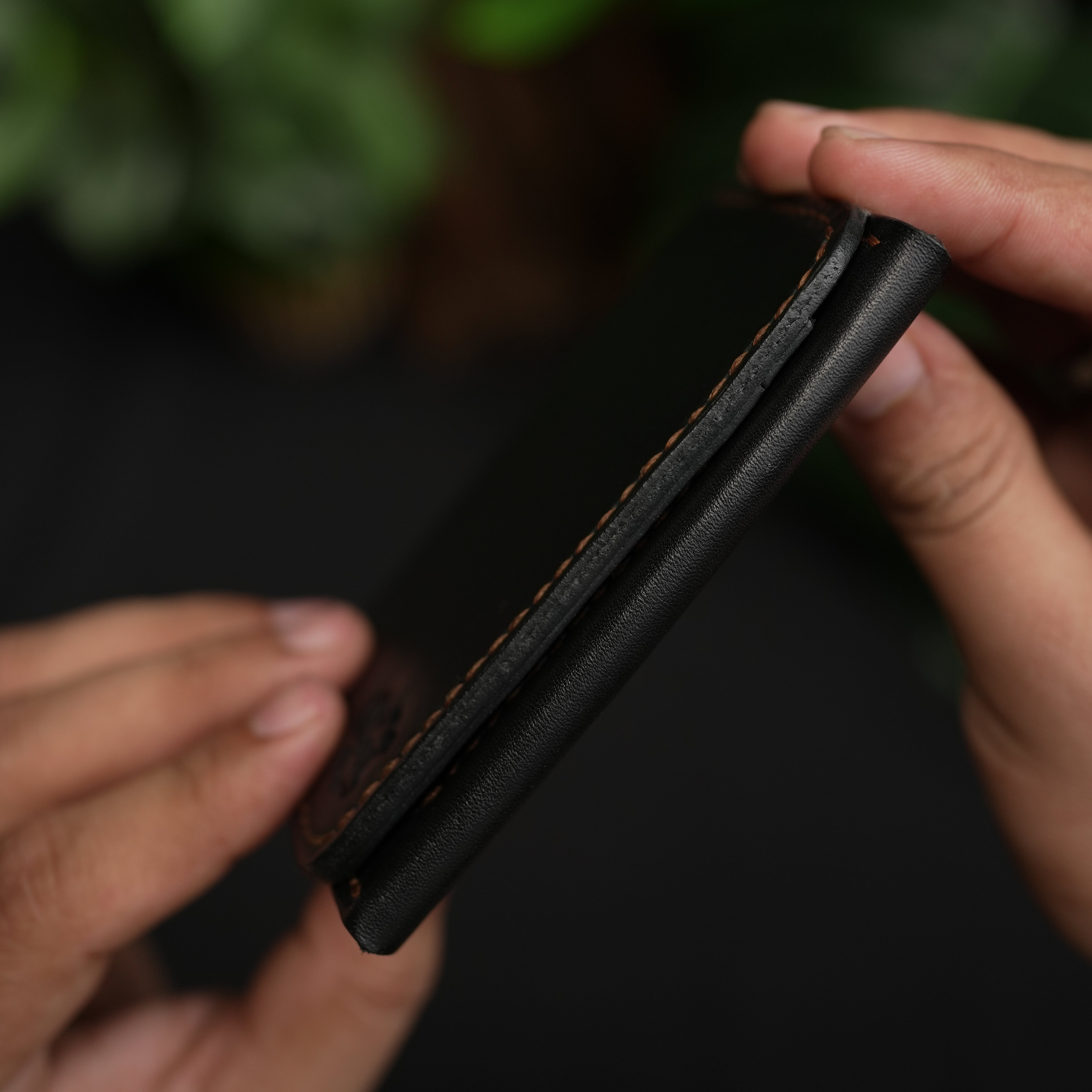 No.69 | Vertical Bifold Leather Wallet