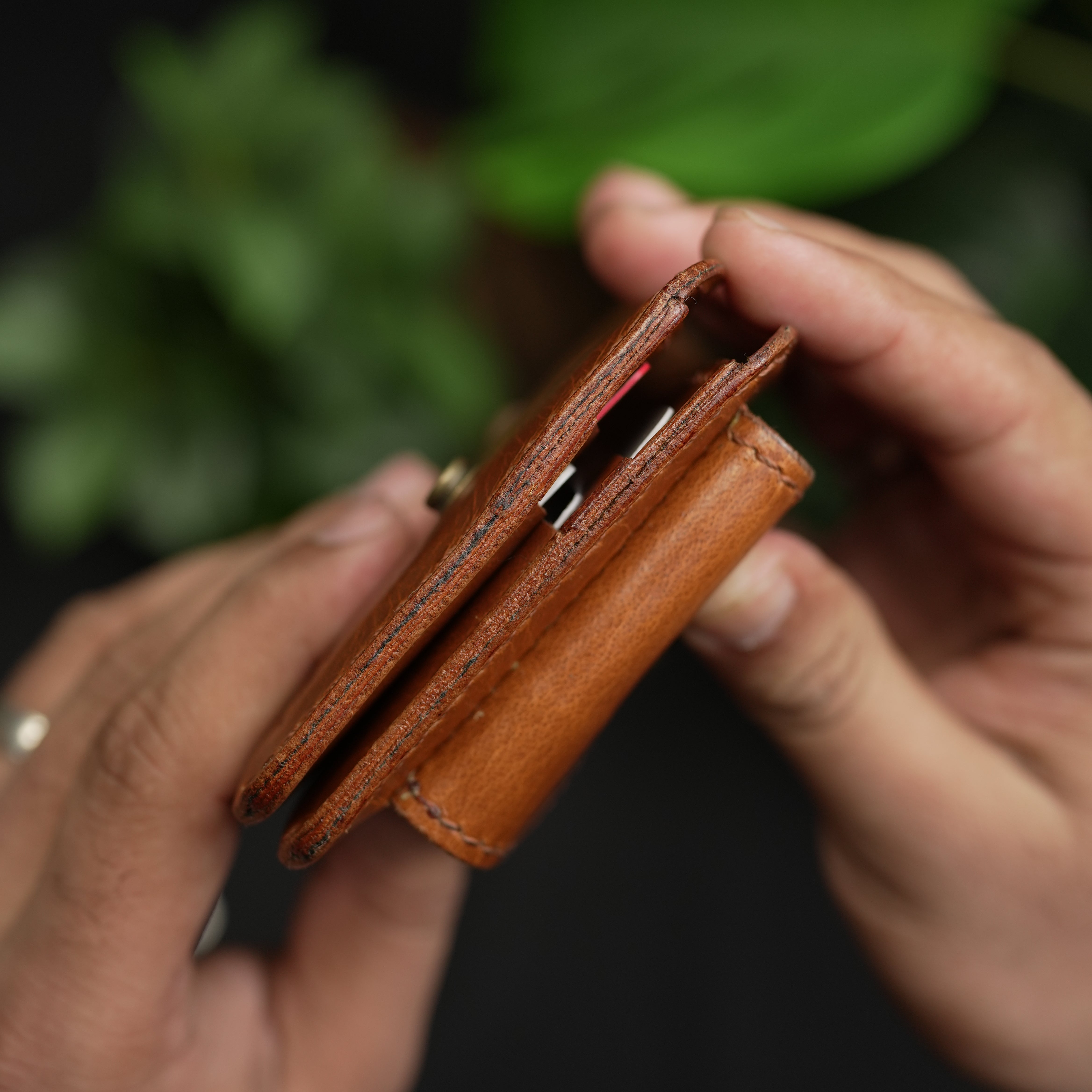 No. 81 Classic Leather Wallet With button