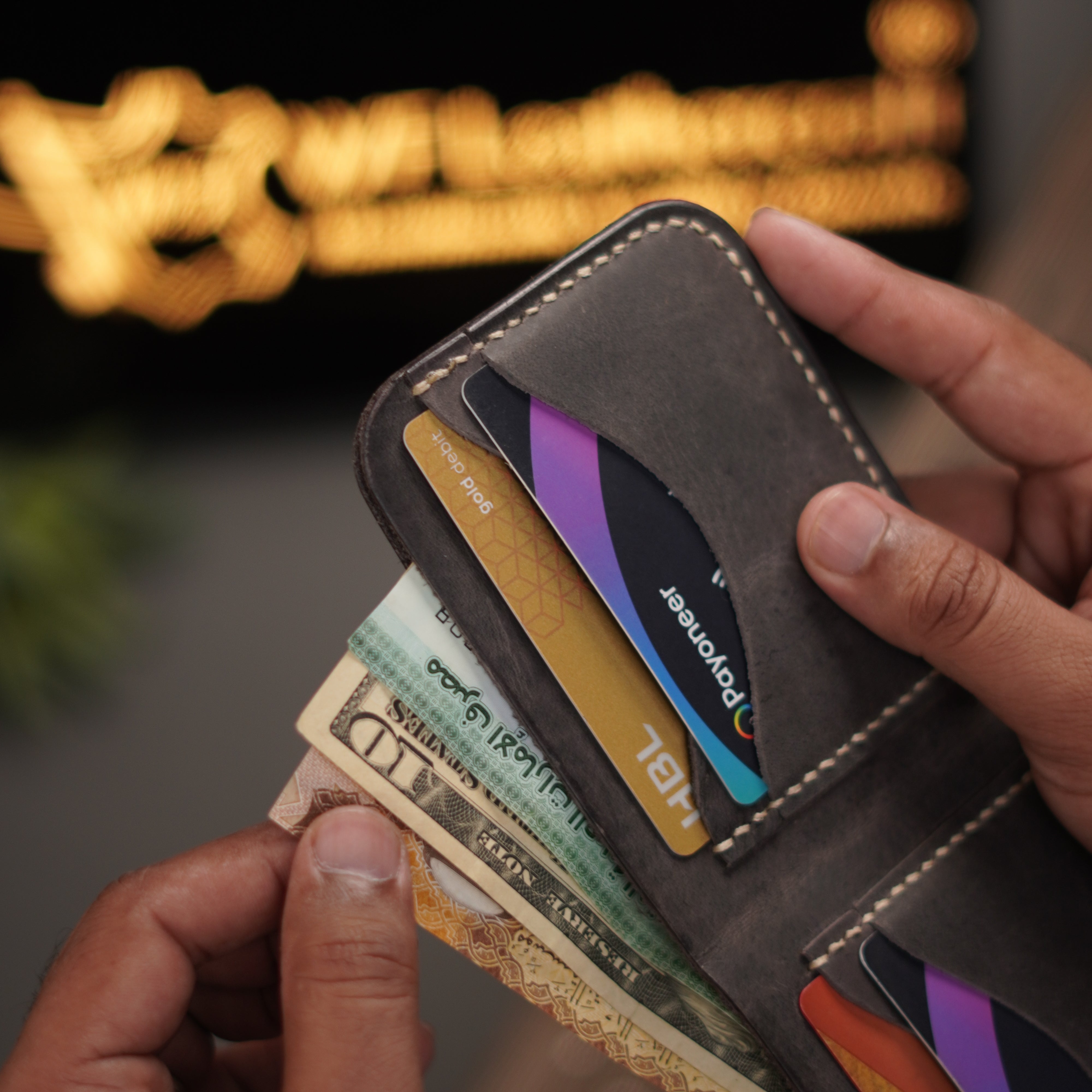 No.80 Bifold Leather Wallet grayish black