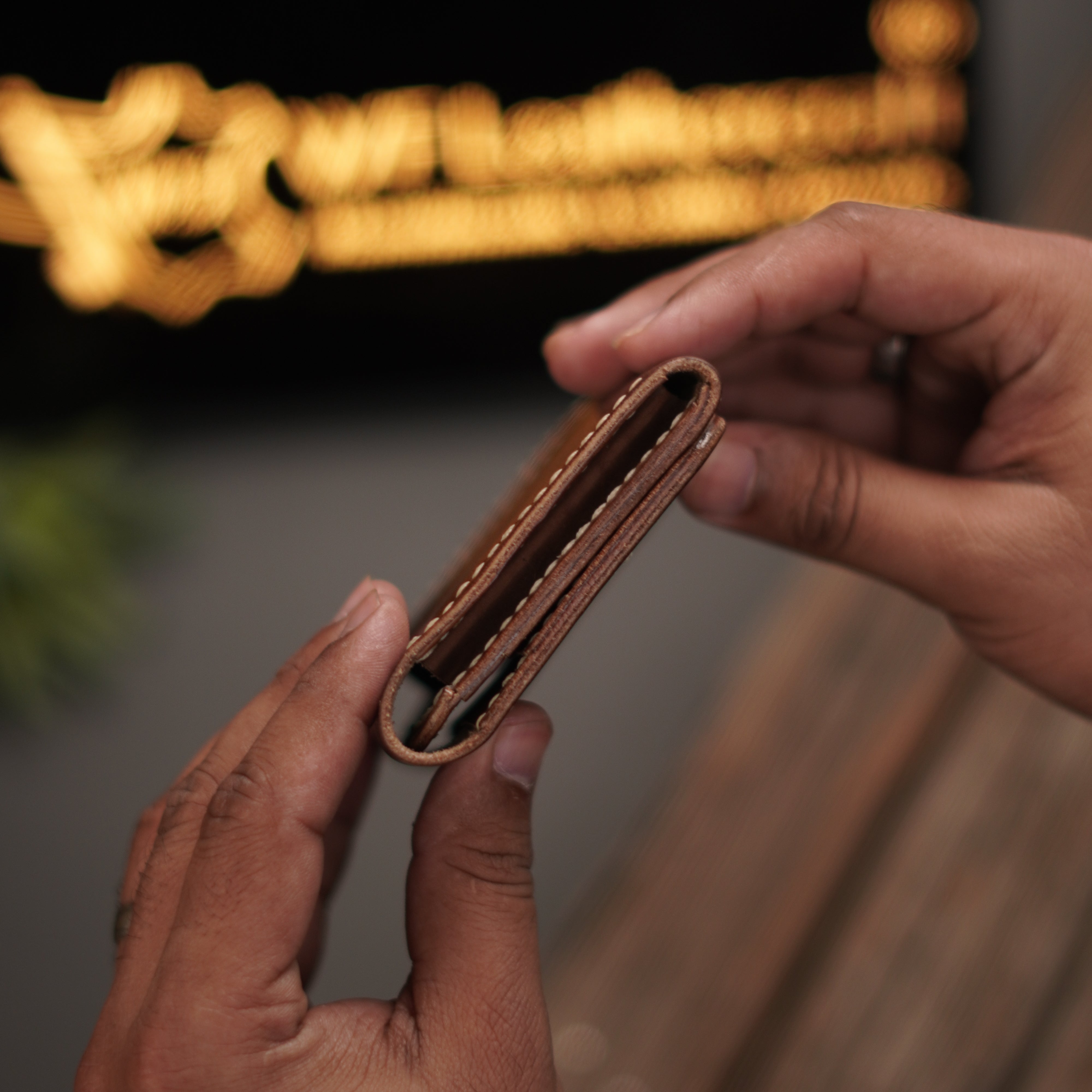 No. 69 V2 virticle bifold wallet brown pullup