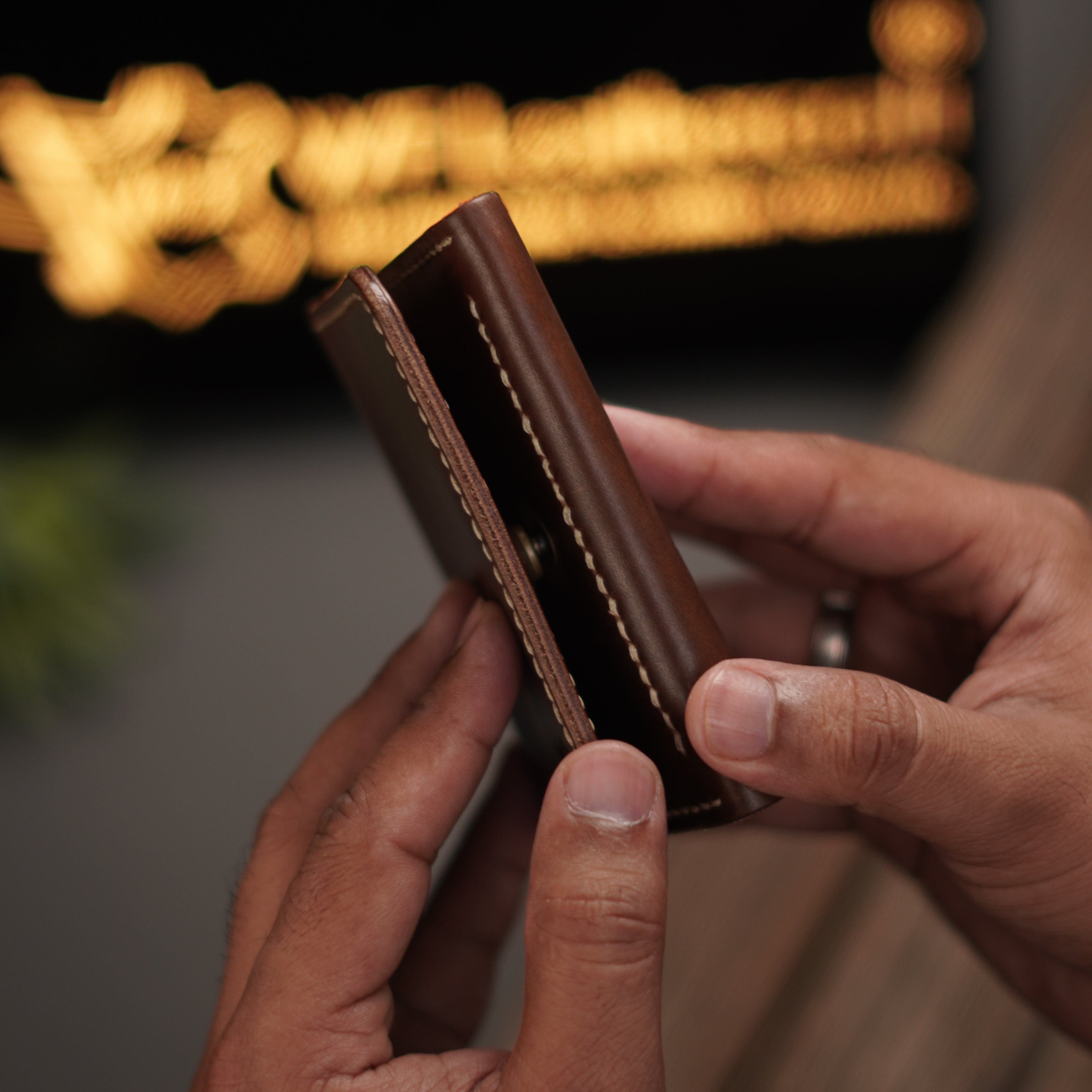 No. 69 V2 virticle bifold wallet brown pullup