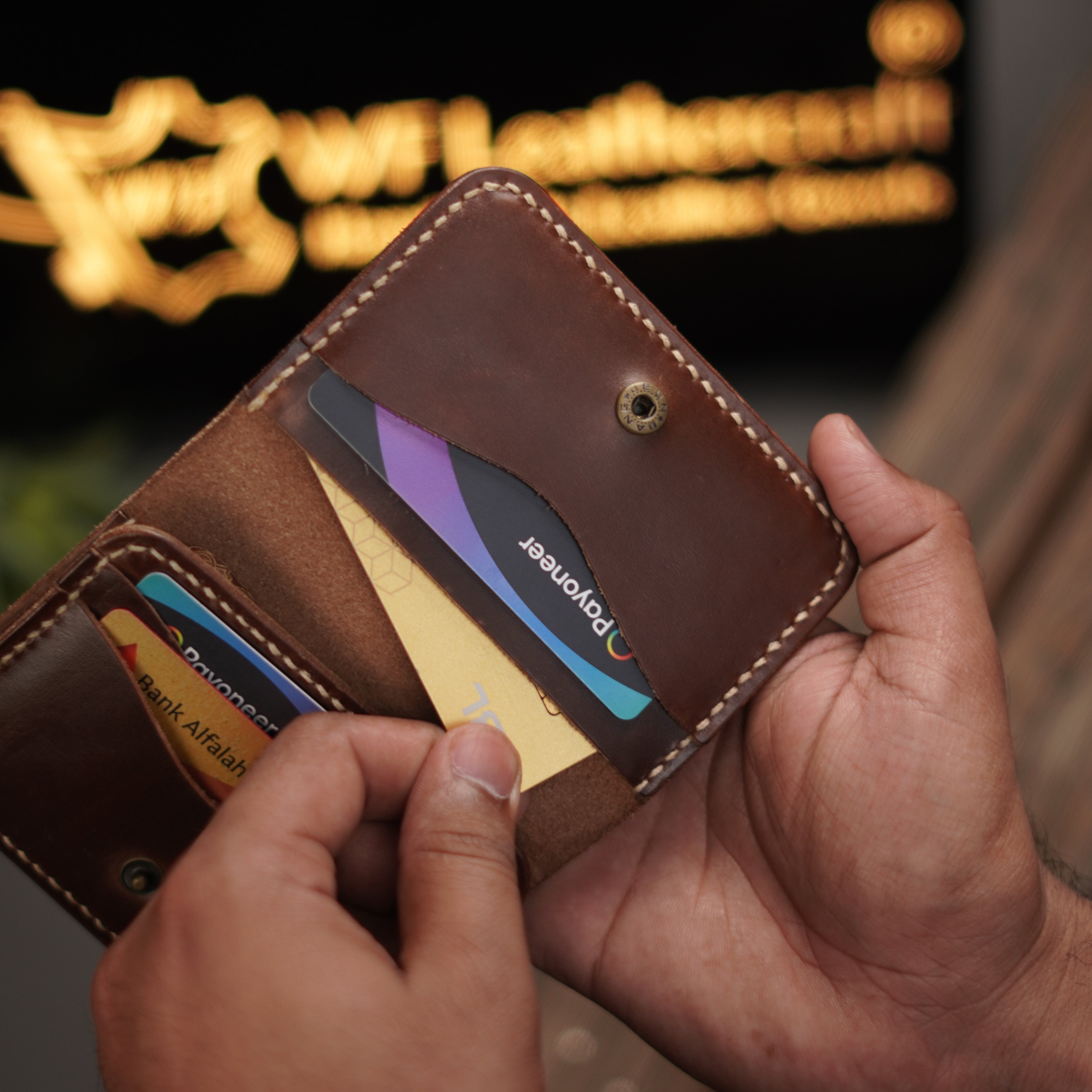 No. 69 V2 virticle bifold wallet brown pullup