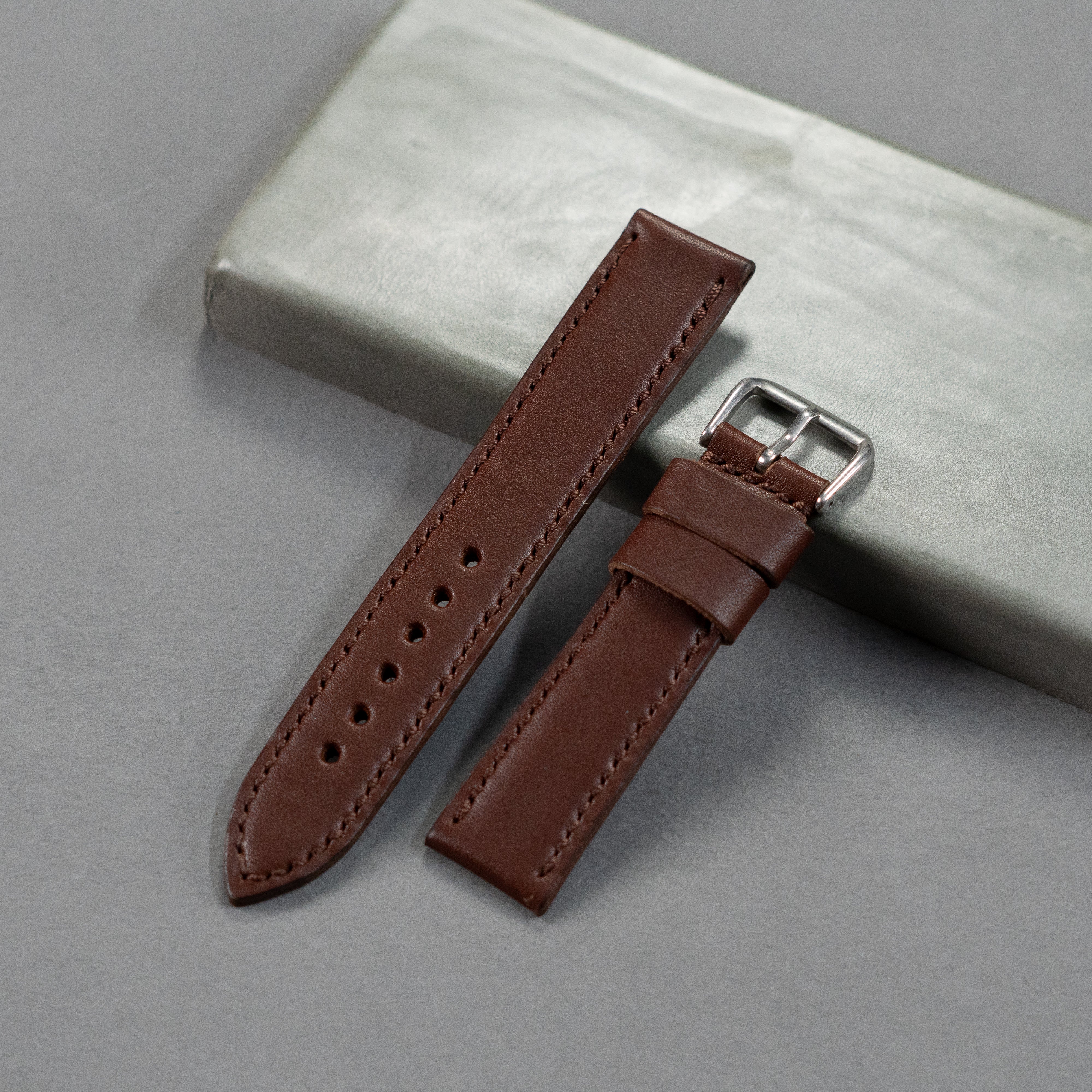 genuine leather wallet price in Pakistan, leather wallets in Pakistan gents wallet leather, smart wallet in Pakistan, leather wallet for men, long wallet for men, bifold leather wallet in Pakistan, long bifold wallet, genuine leather bifold wallet, best bifold wallet,handmade leather wallets in pakistan