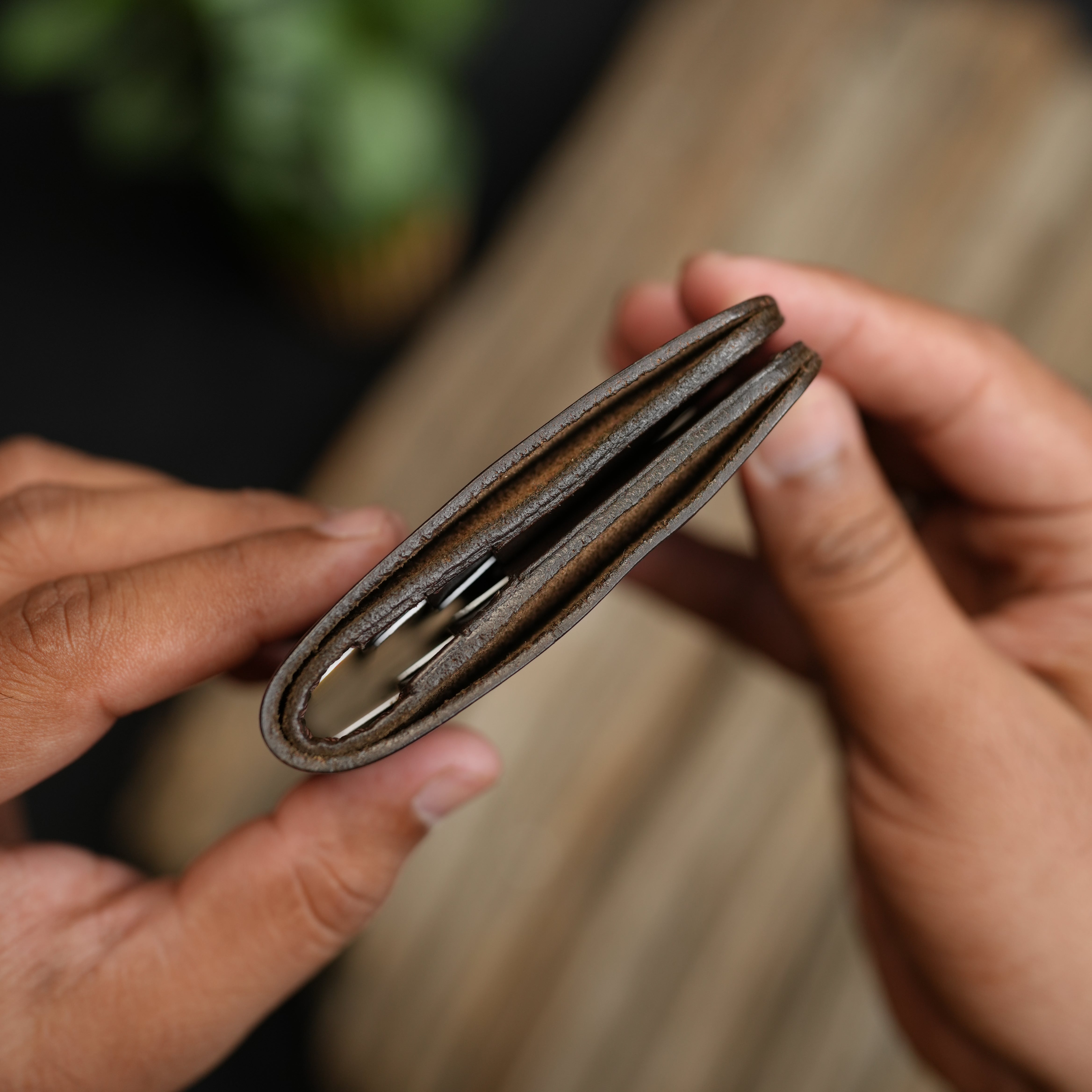 No.88 Vertical Bifold Wallet Chocolate Brown Color