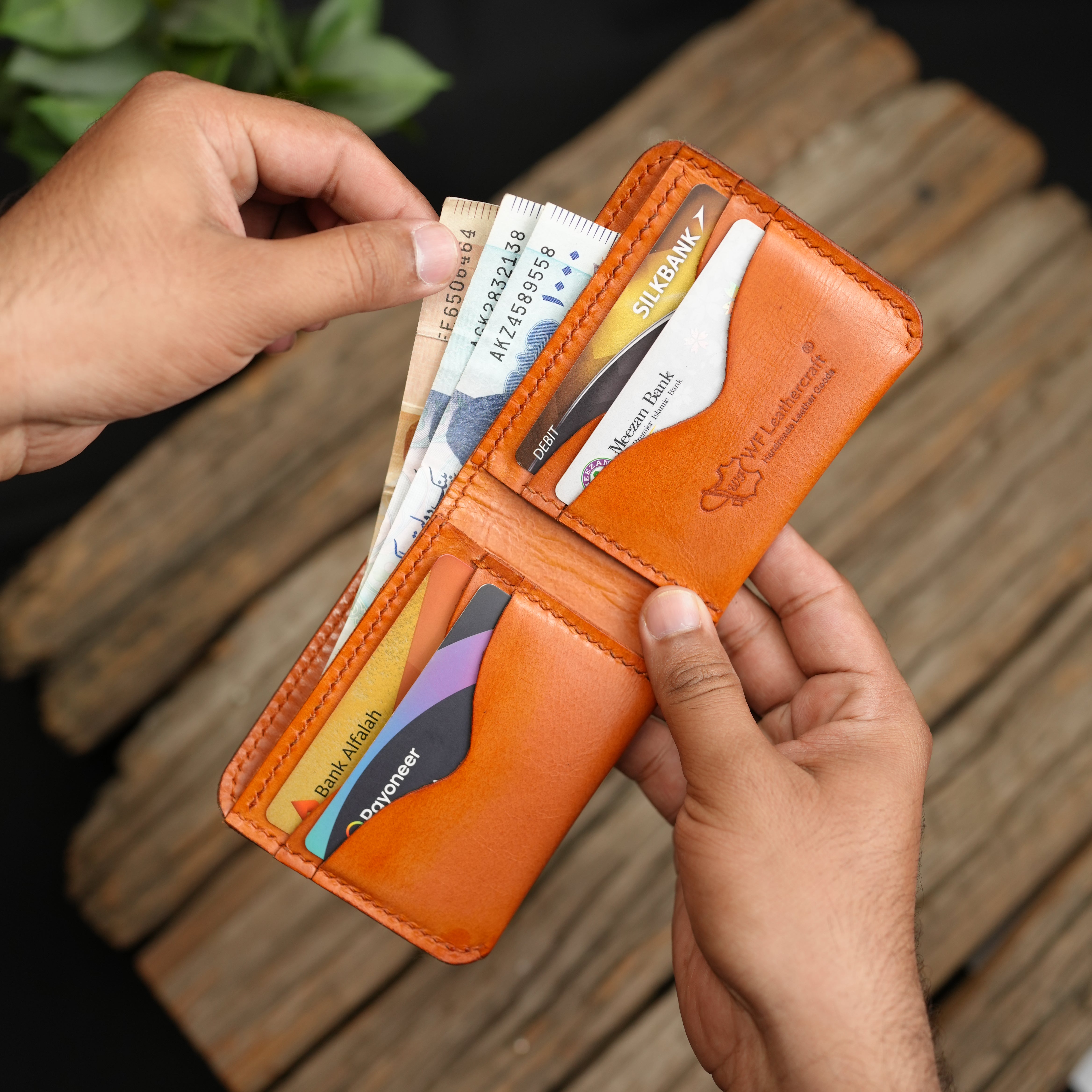 No. 81 classic full stitched bifold wallet Vintage Tan Color