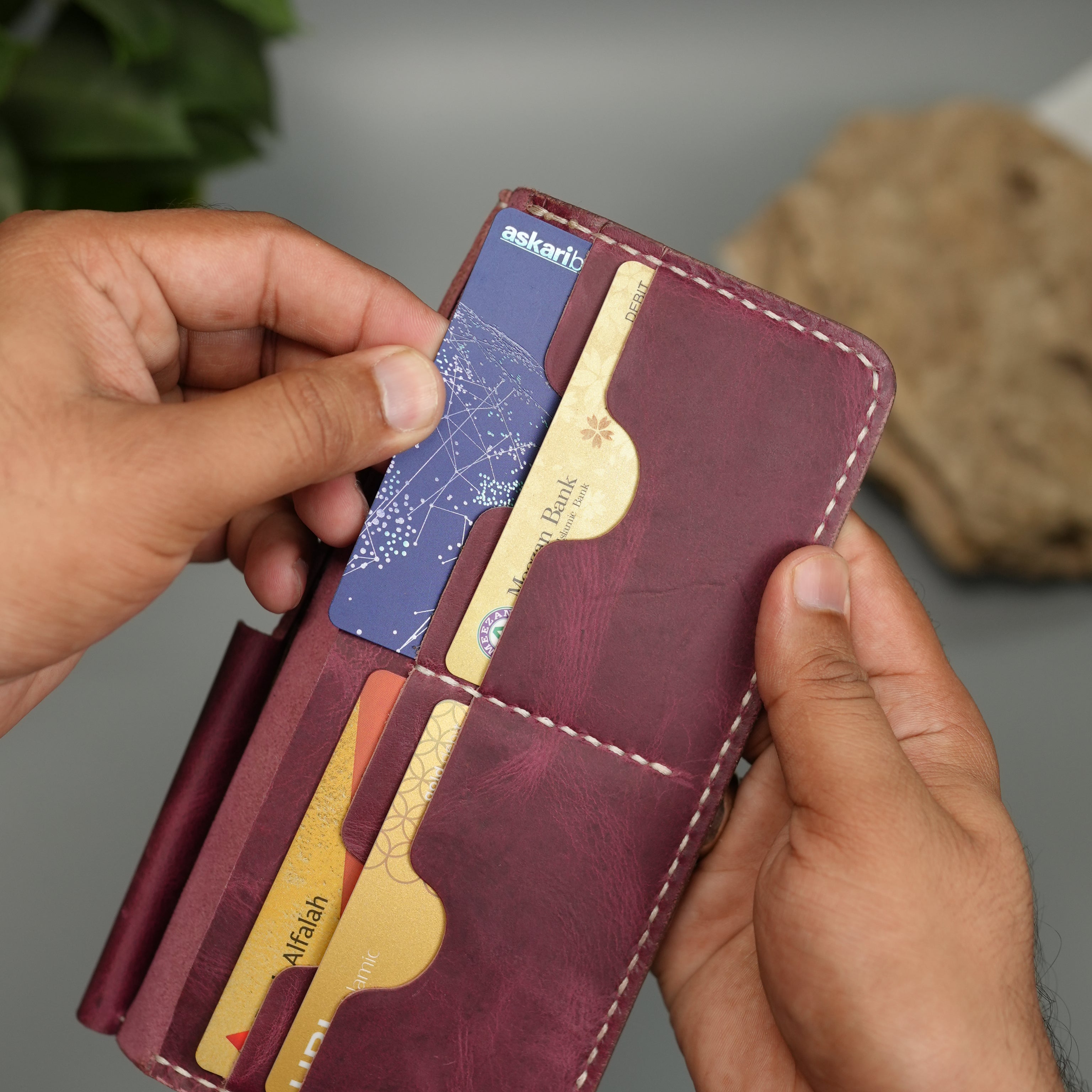 No. 94 Bifold Long leather wallet Bordo Color