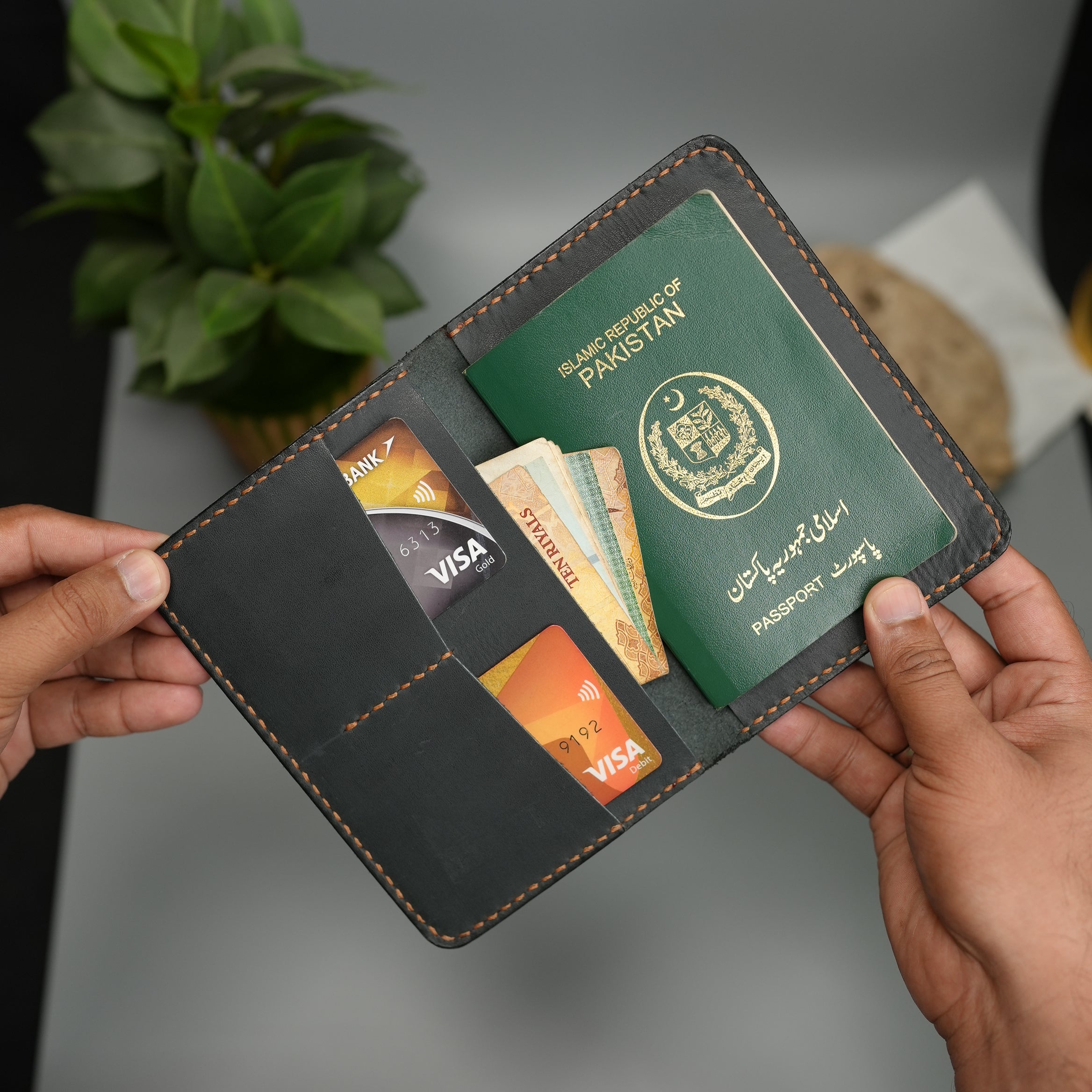 Passport Wallet Handmade Full Grain Chrome Tan Pull-Up Leather