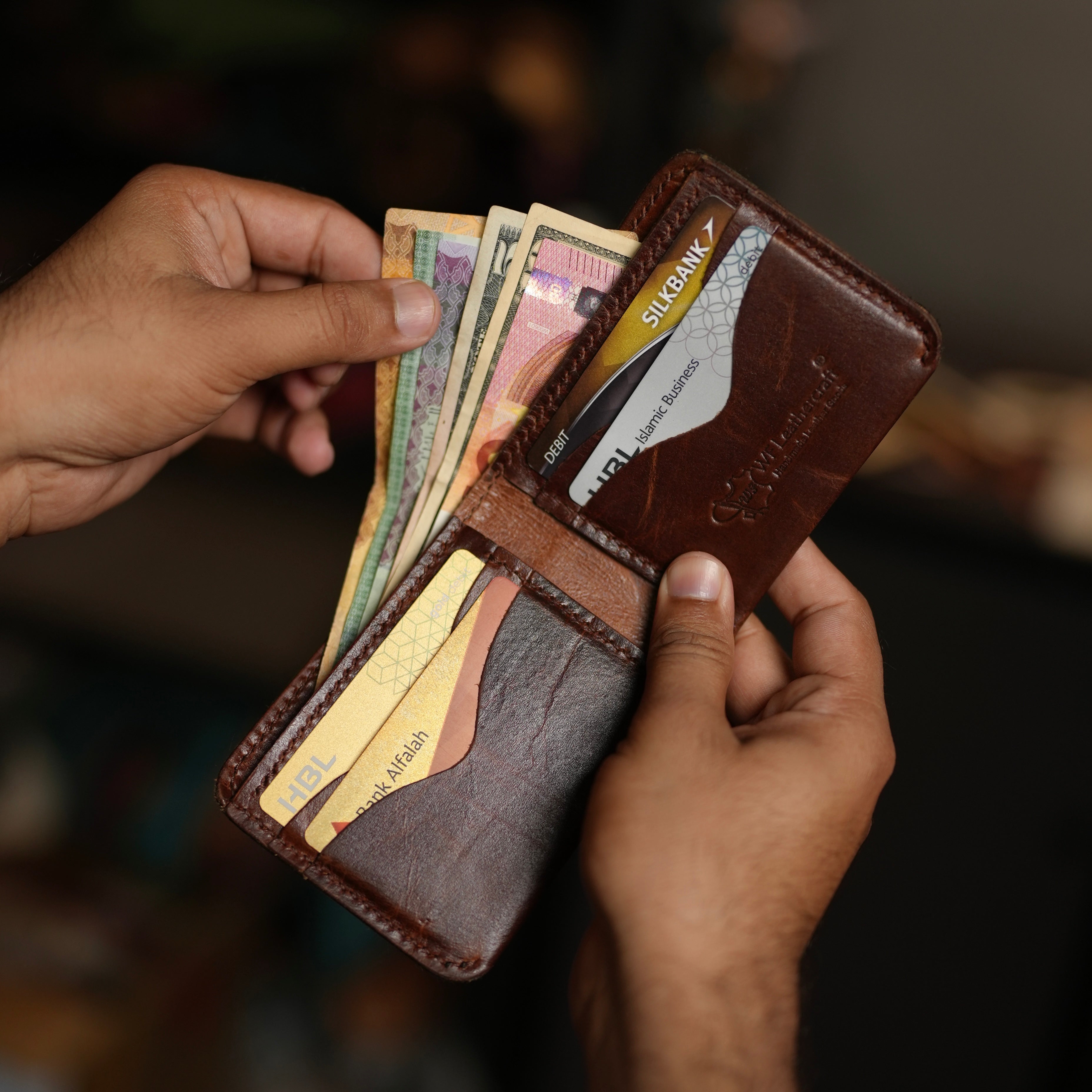 No. 81 classic full stitched bifold wallet Vintage Brown Color