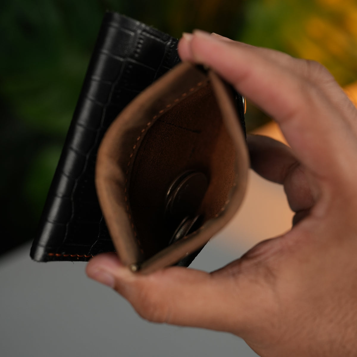No.122 Bifold Leather Wallet | Full-Grain Pull-Up Leather
