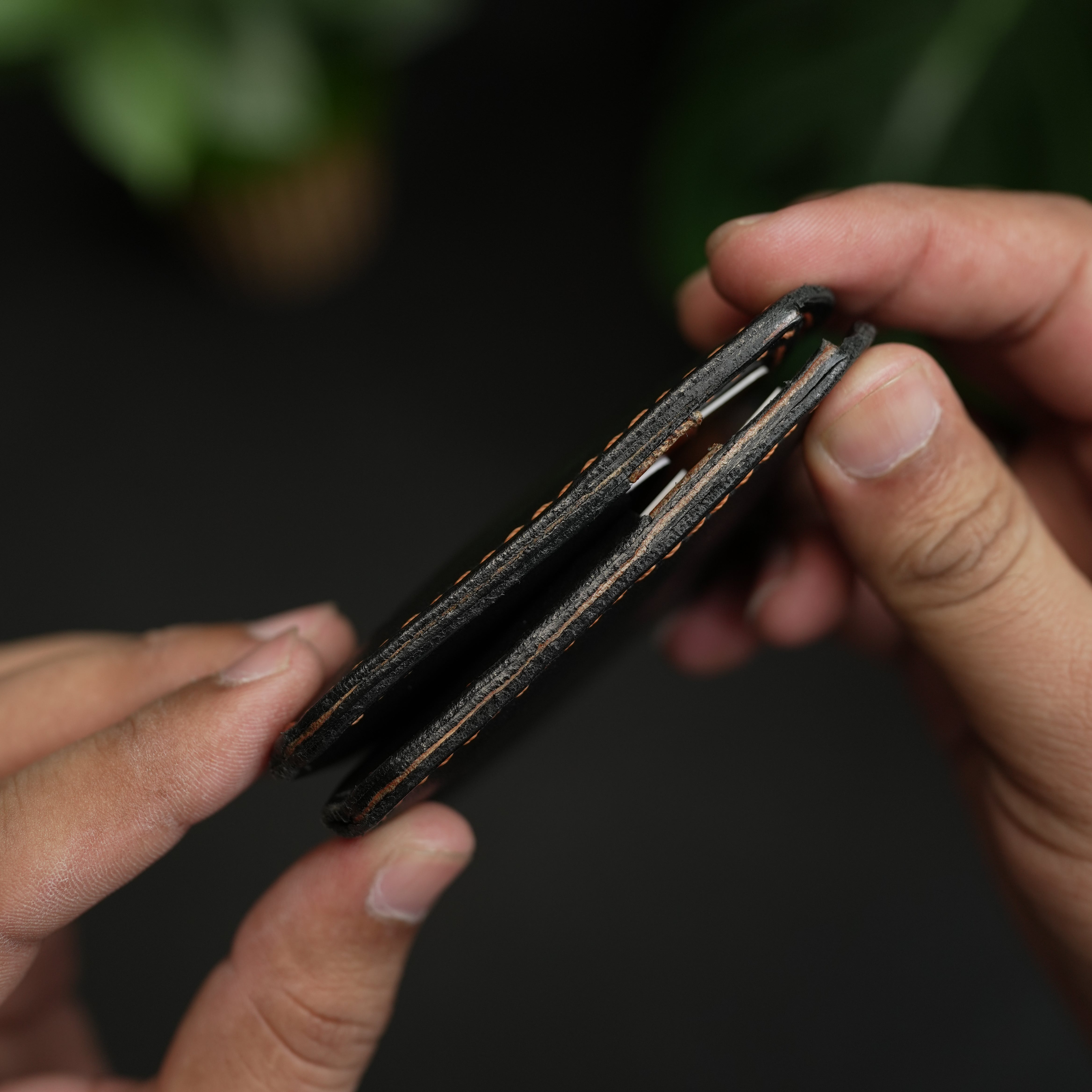 No. 81 classic full stitched bifold wallet Black & Tan pullup