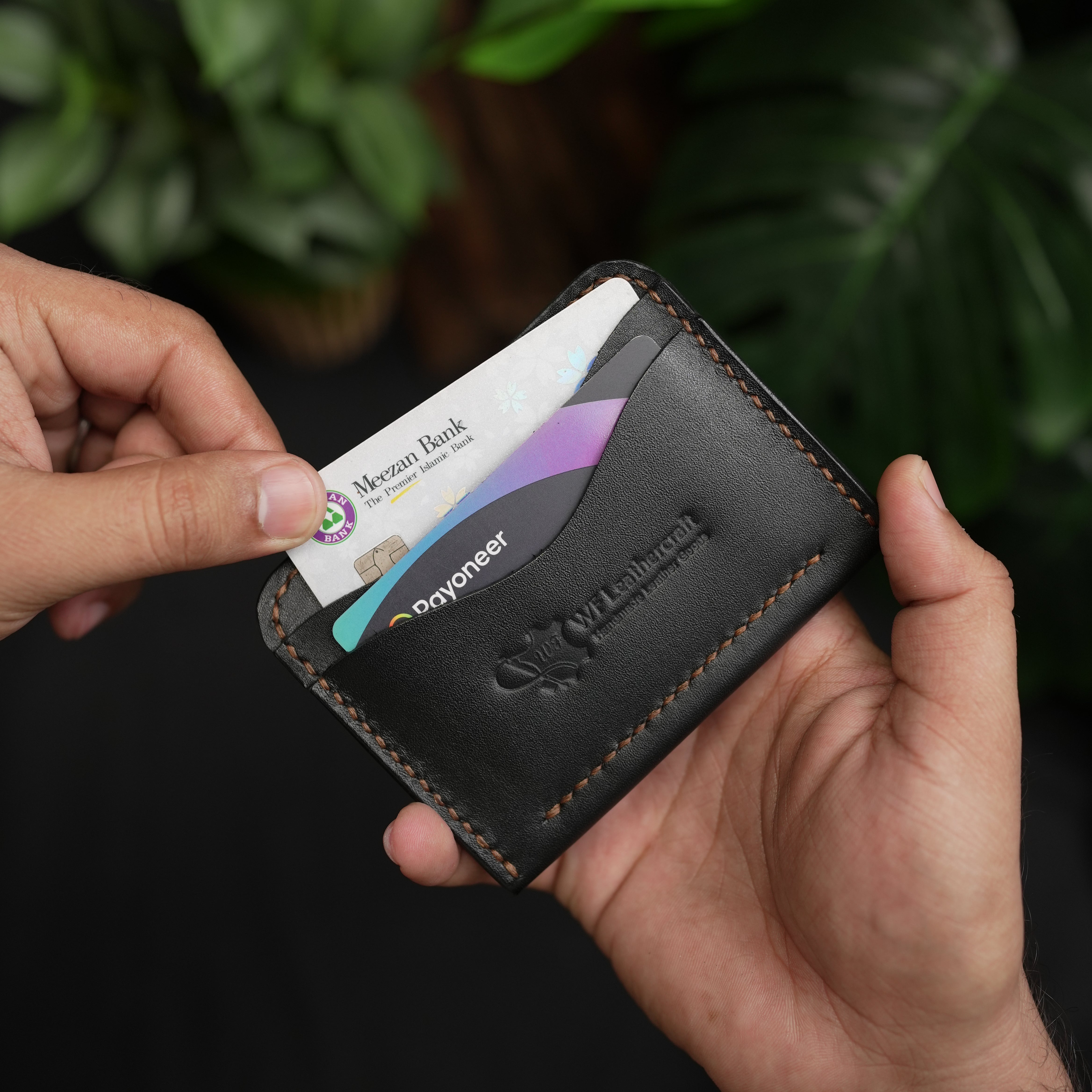 No.69 | Vertical  Bifold Leather Wallet