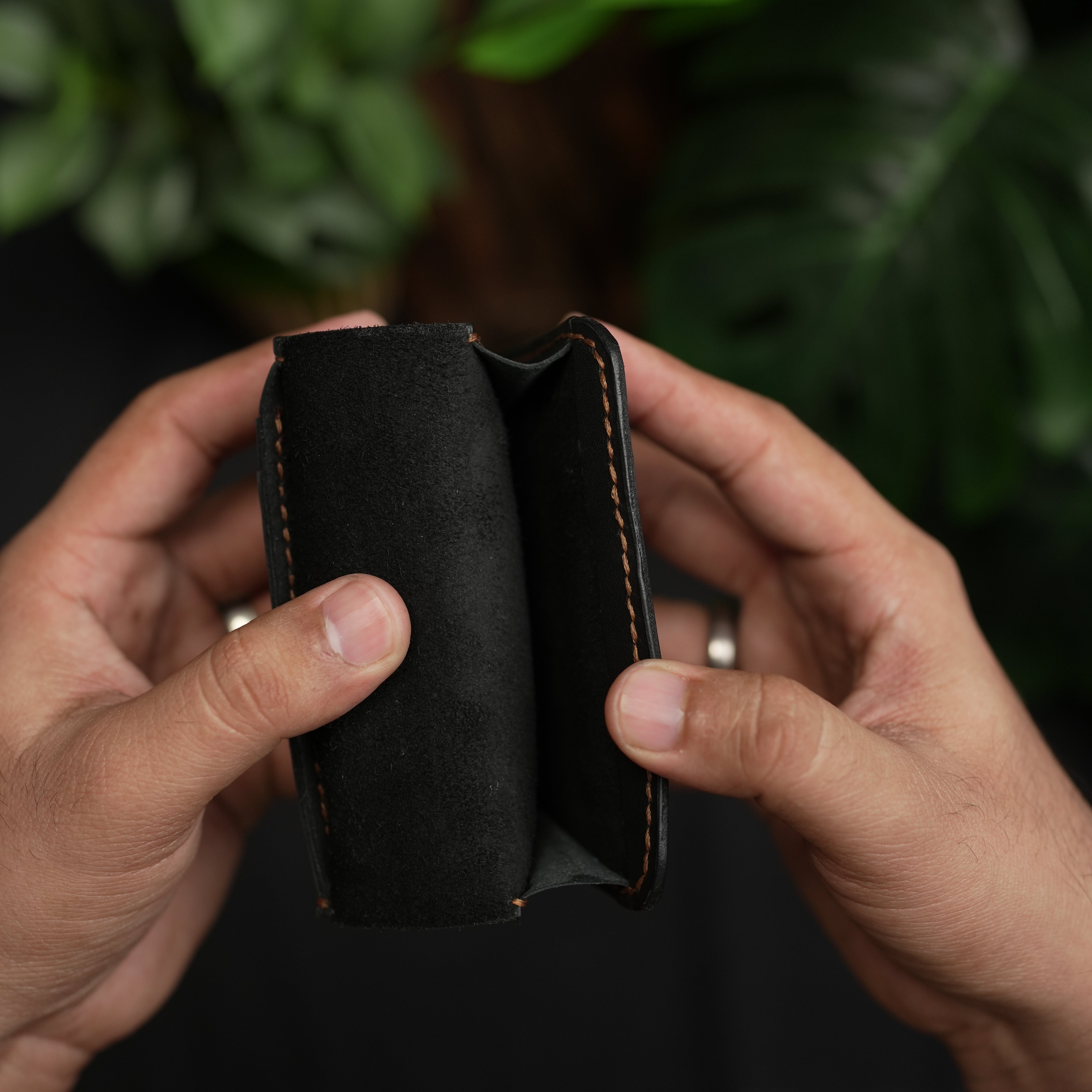 No.69 | Vertical  Bifold Leather Wallet