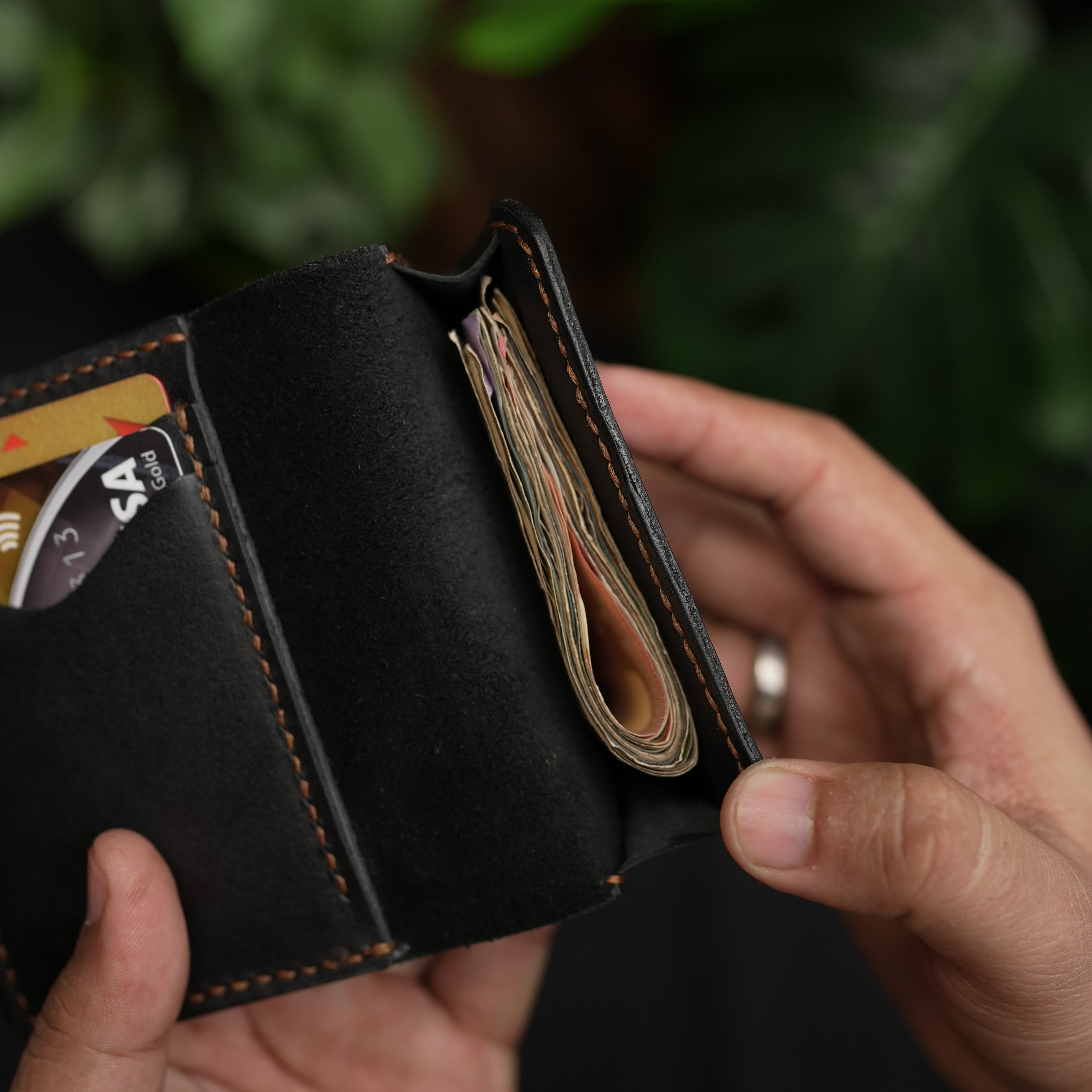 No.69 | Vertical  Bifold Leather Wallet