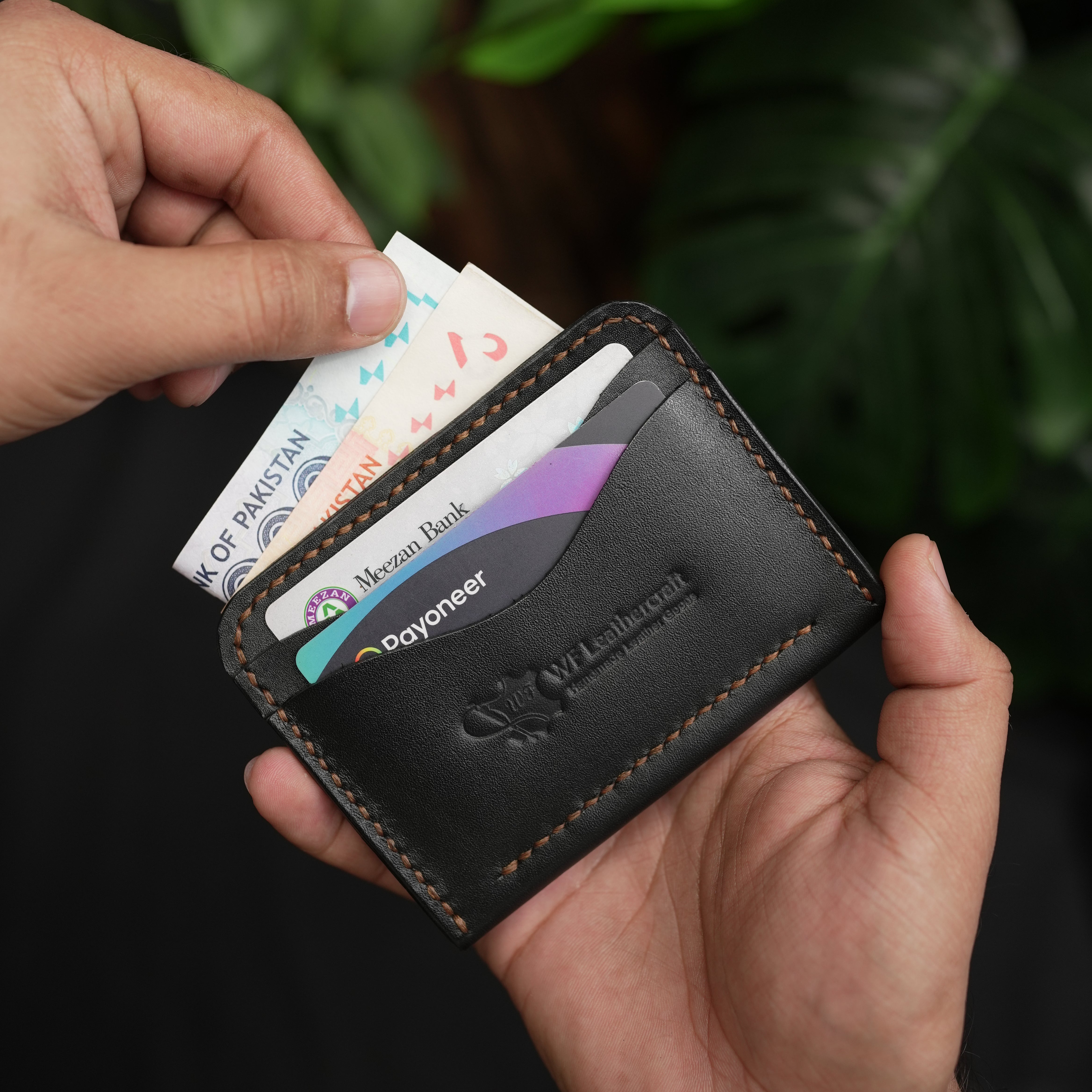 No.69 | Vertical  Bifold Leather Wallet