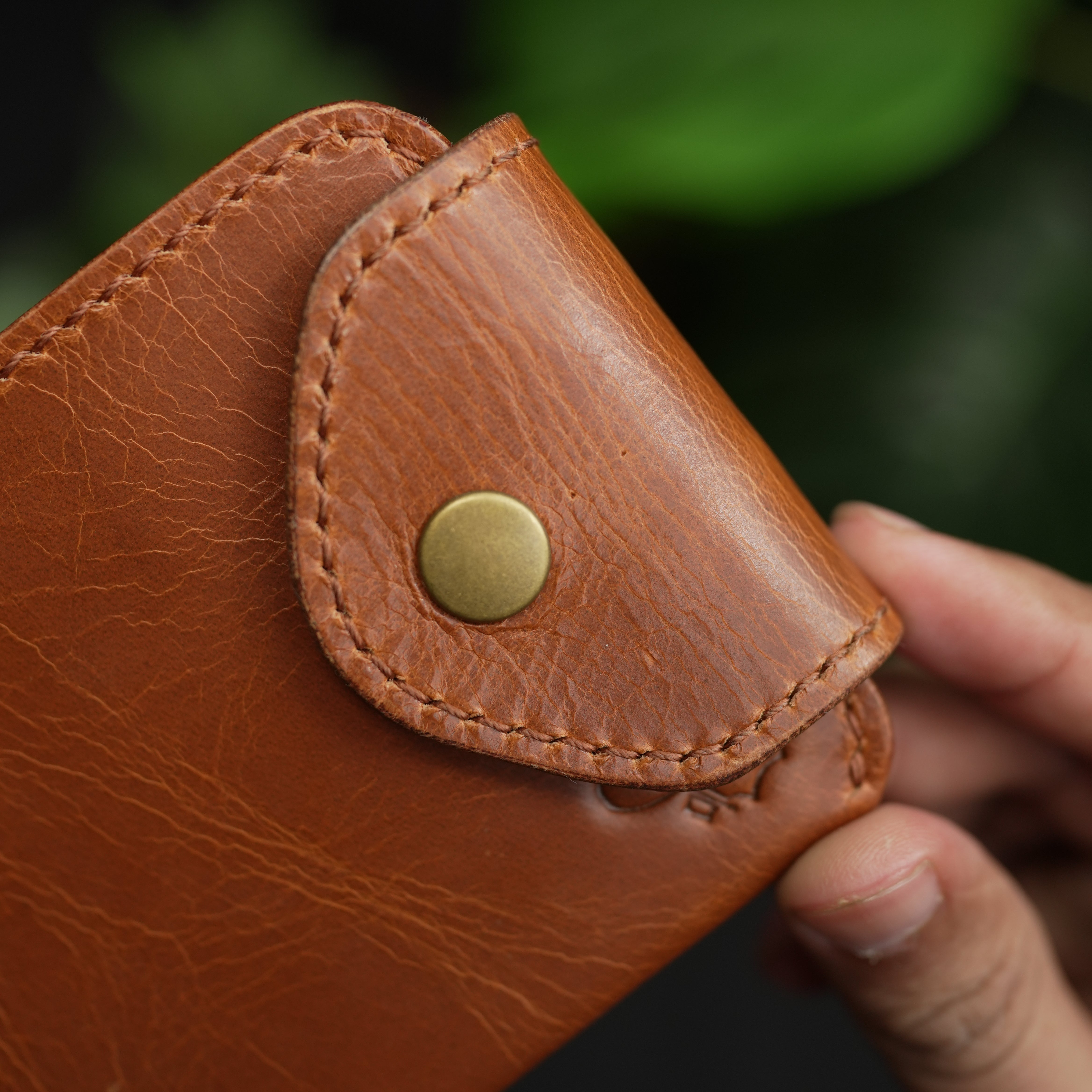 No. 81 Classic Leather Wallet With button