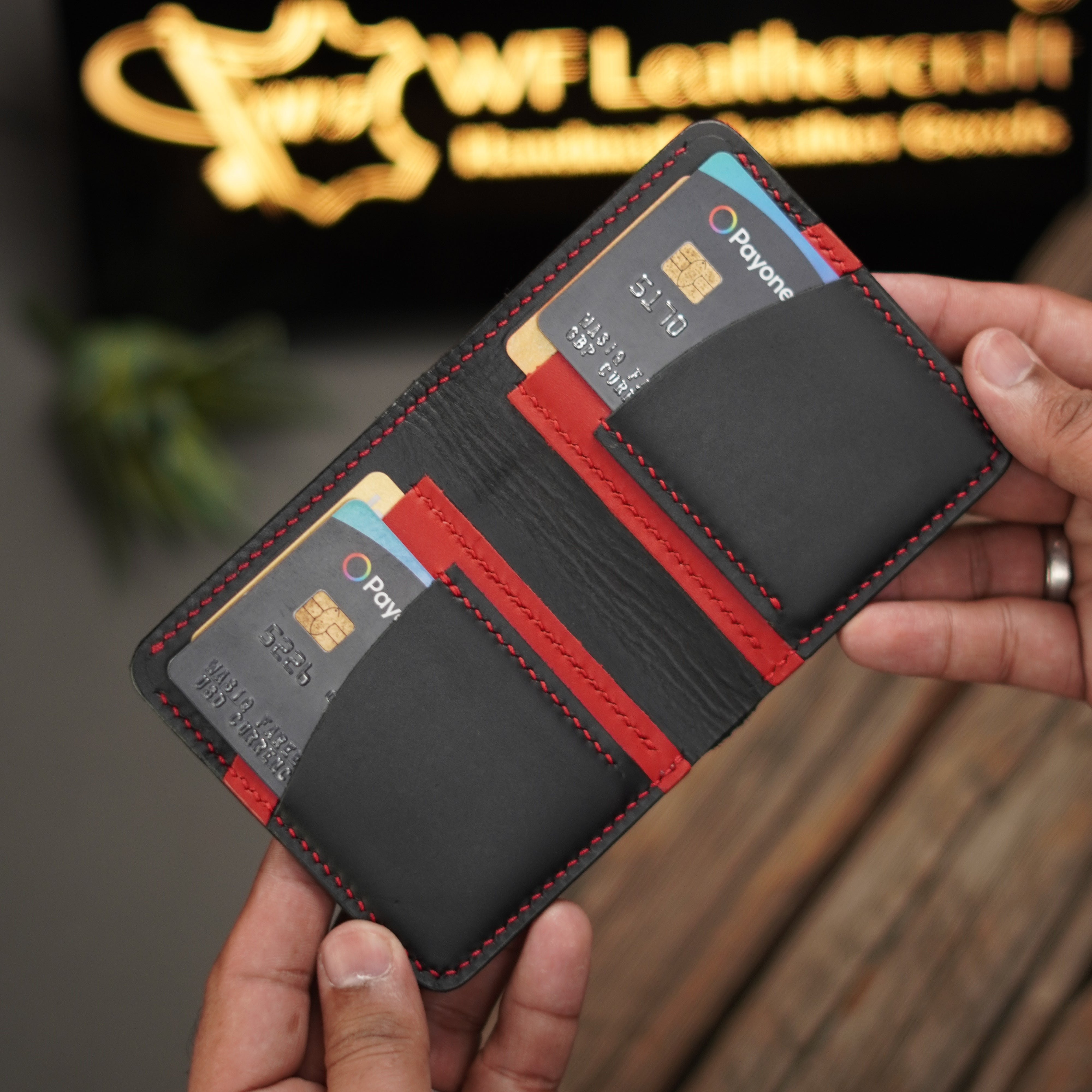 No. 86 vertical bifold wallet Black & Red