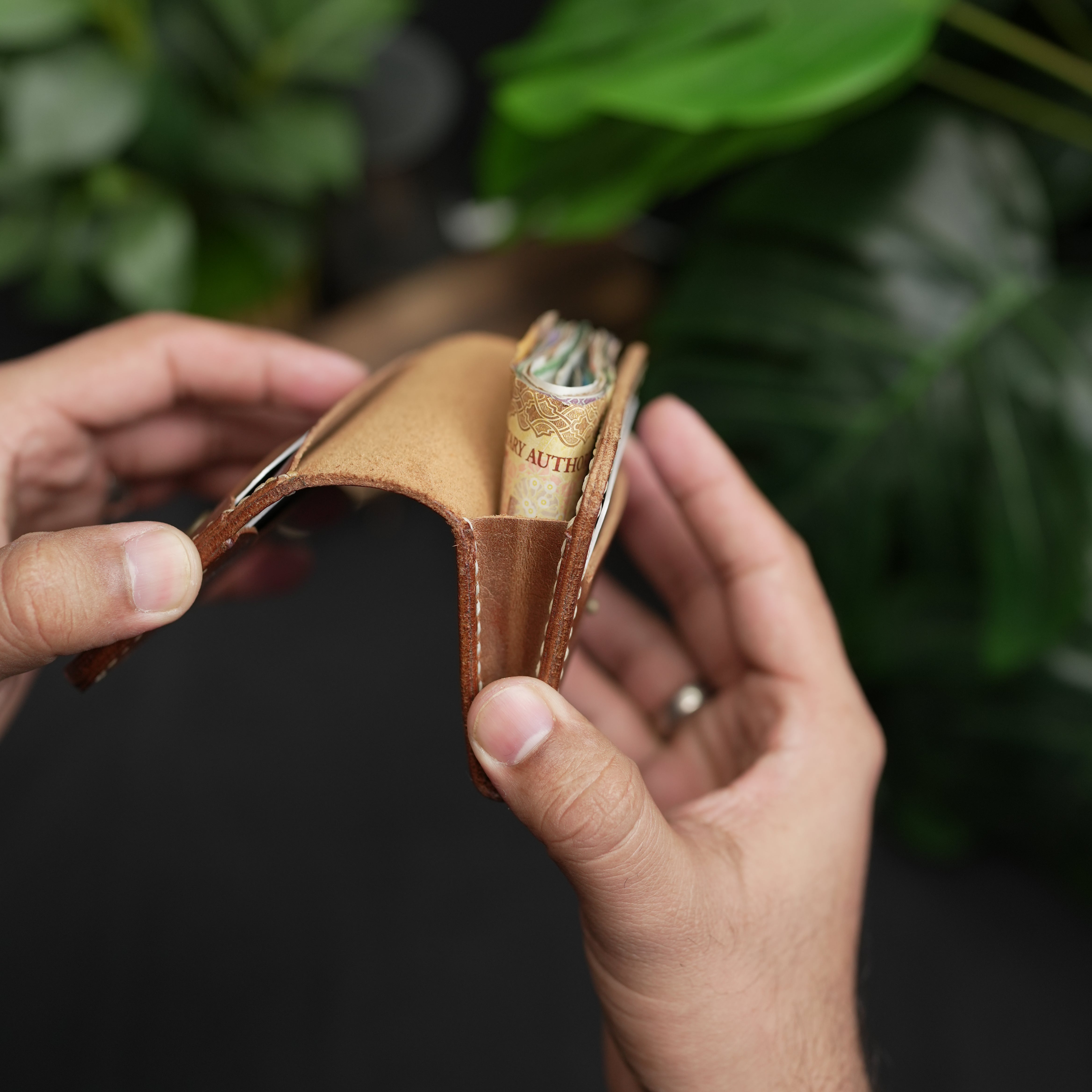 No. 107 – Ultra Compact Minimalist Wallet