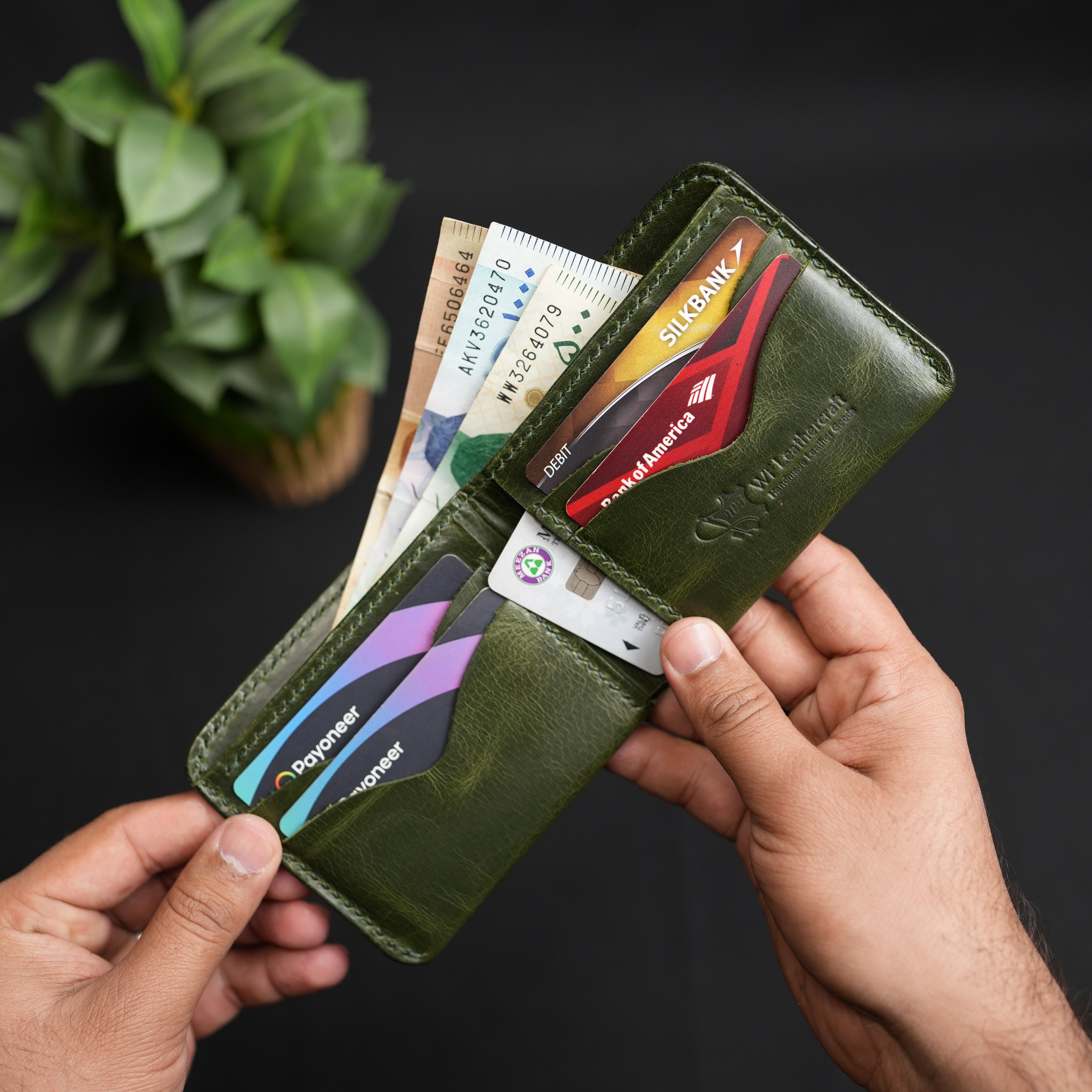 No. 81 Classic Full Stitched Bifold Leather Wallet Olive Green