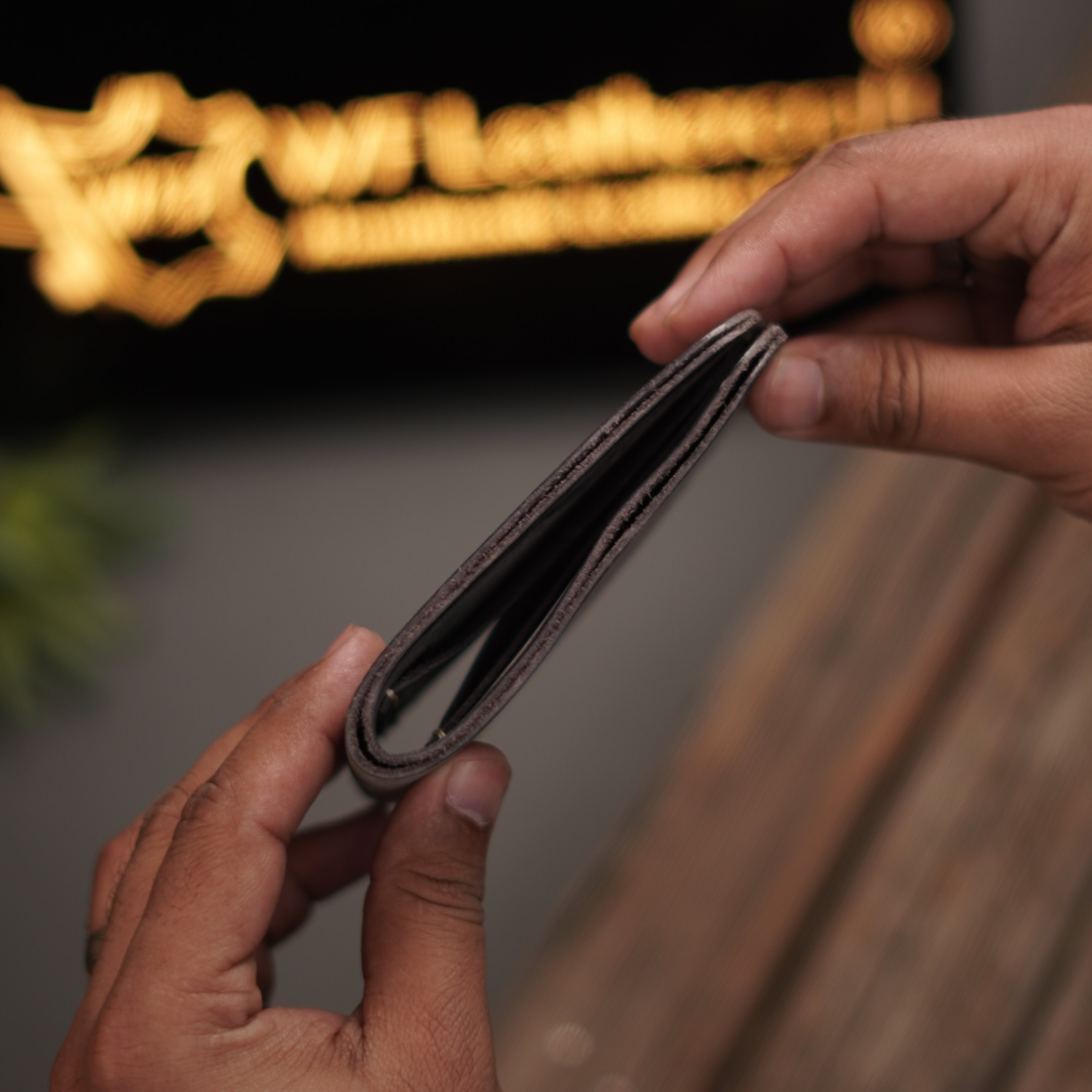 No.80 Bifold Leather Wallet grayish black