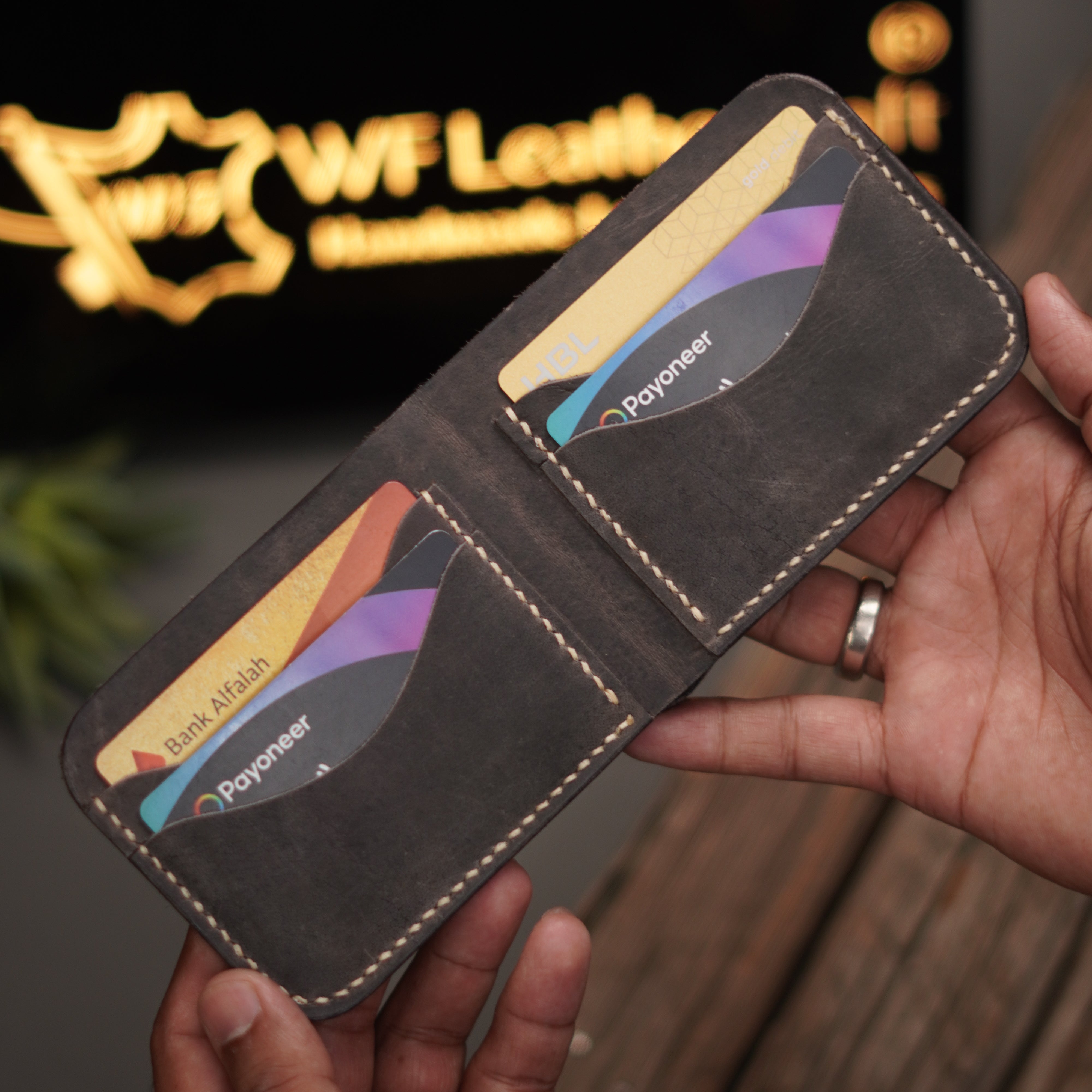 No.80 Bifold Leather Wallet grayish black