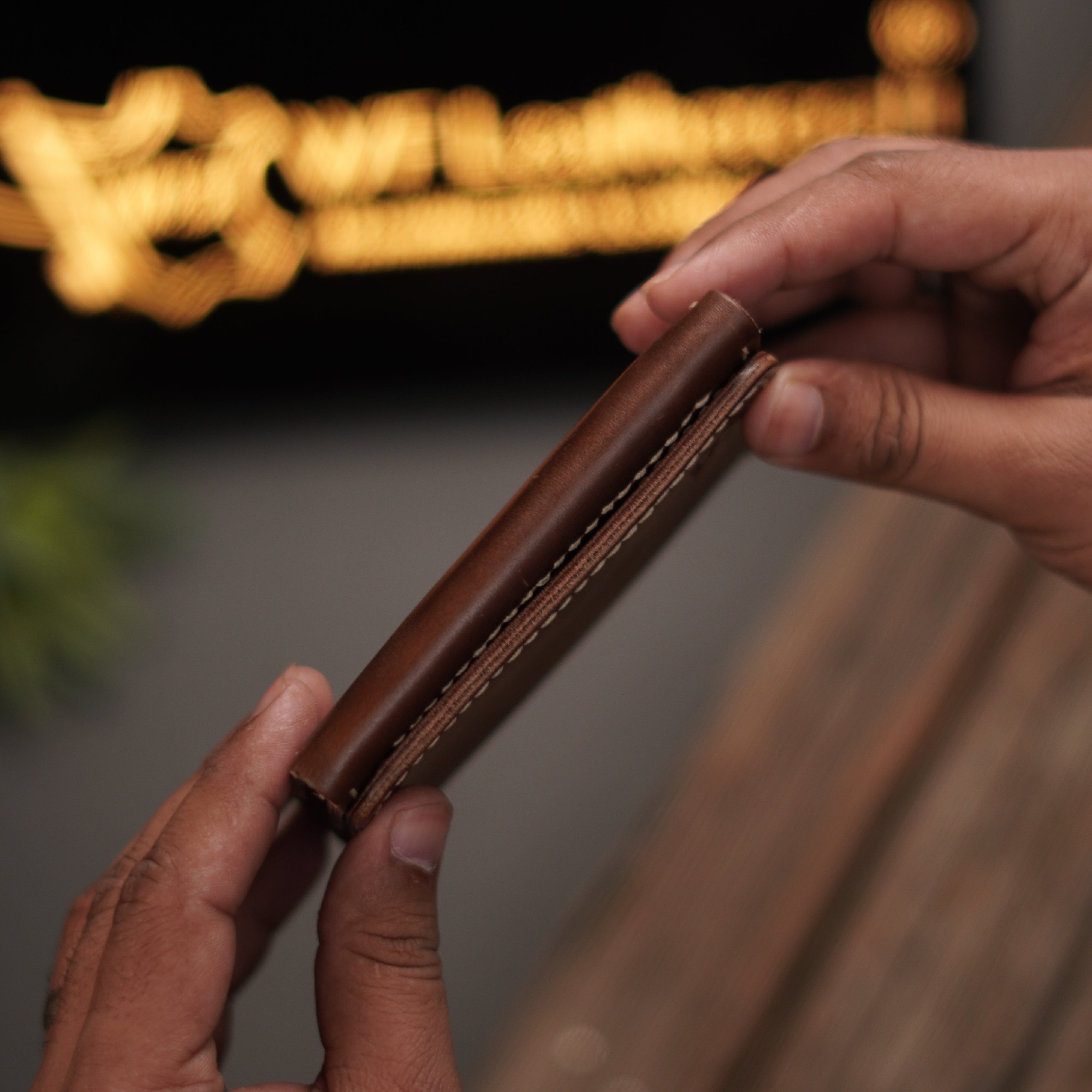 No. 69 V2 virticle bifold wallet brown pullup