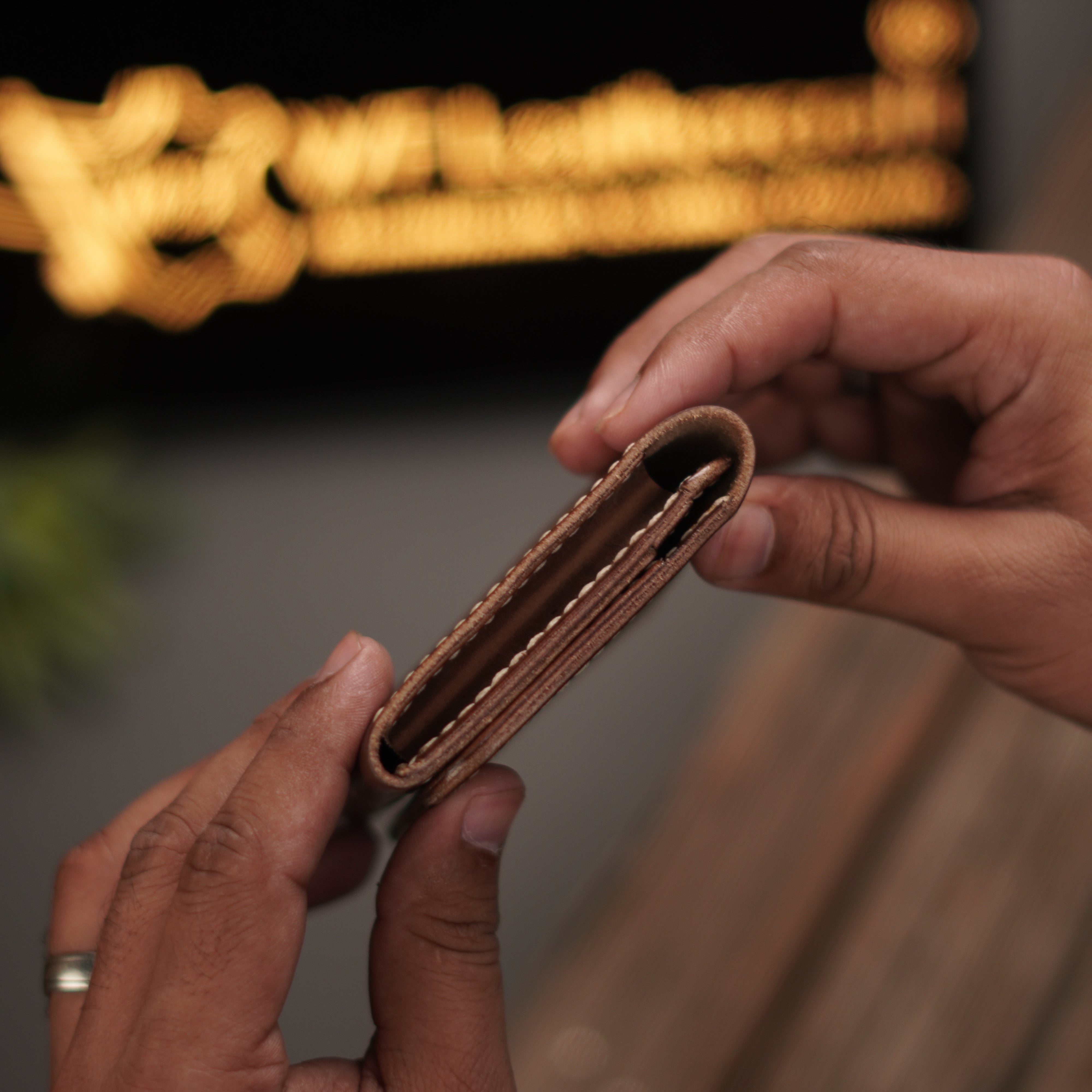 No. 69 V2 virticle bifold wallet brown pullup