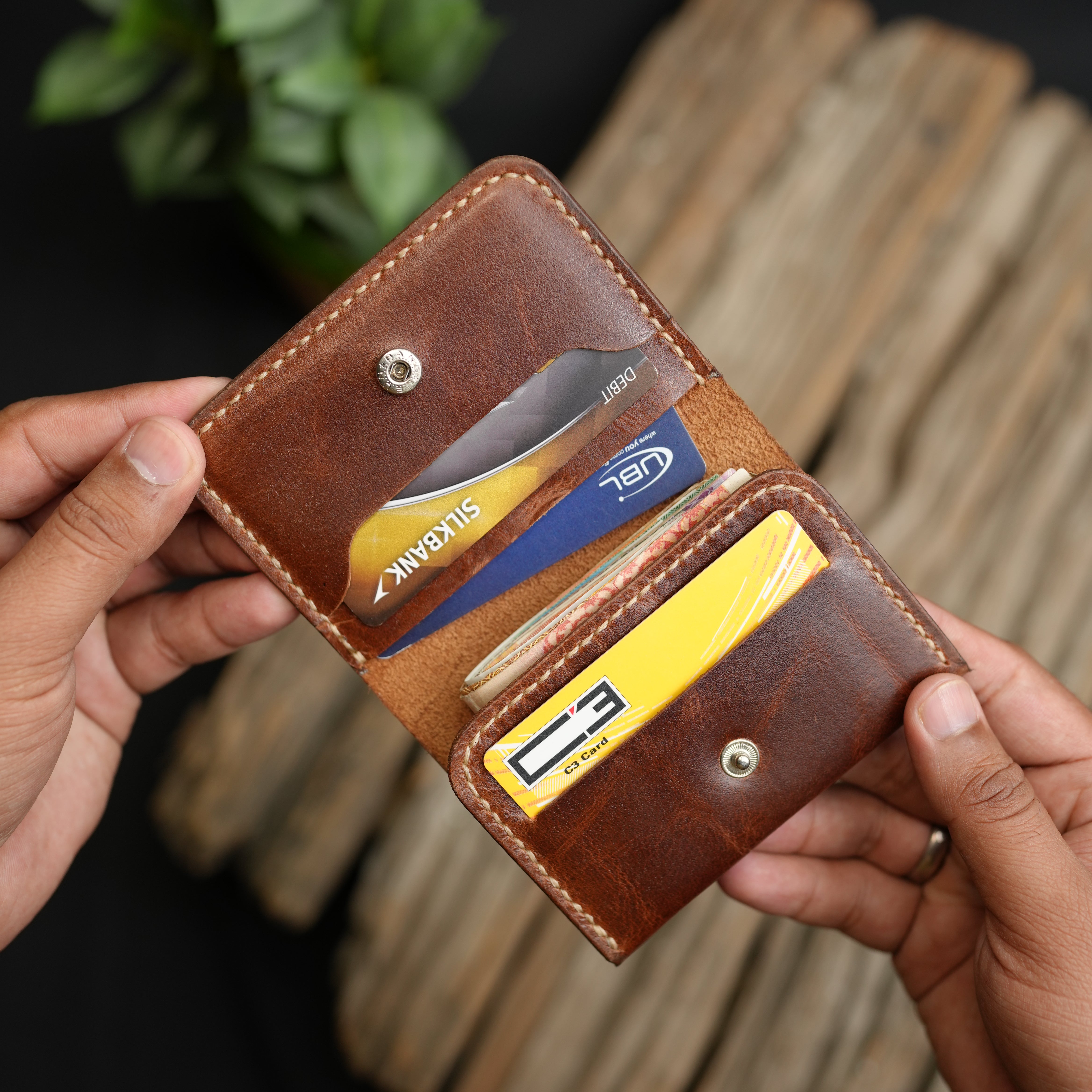 No. 107 – Ultra Compact Minimalist Wallet