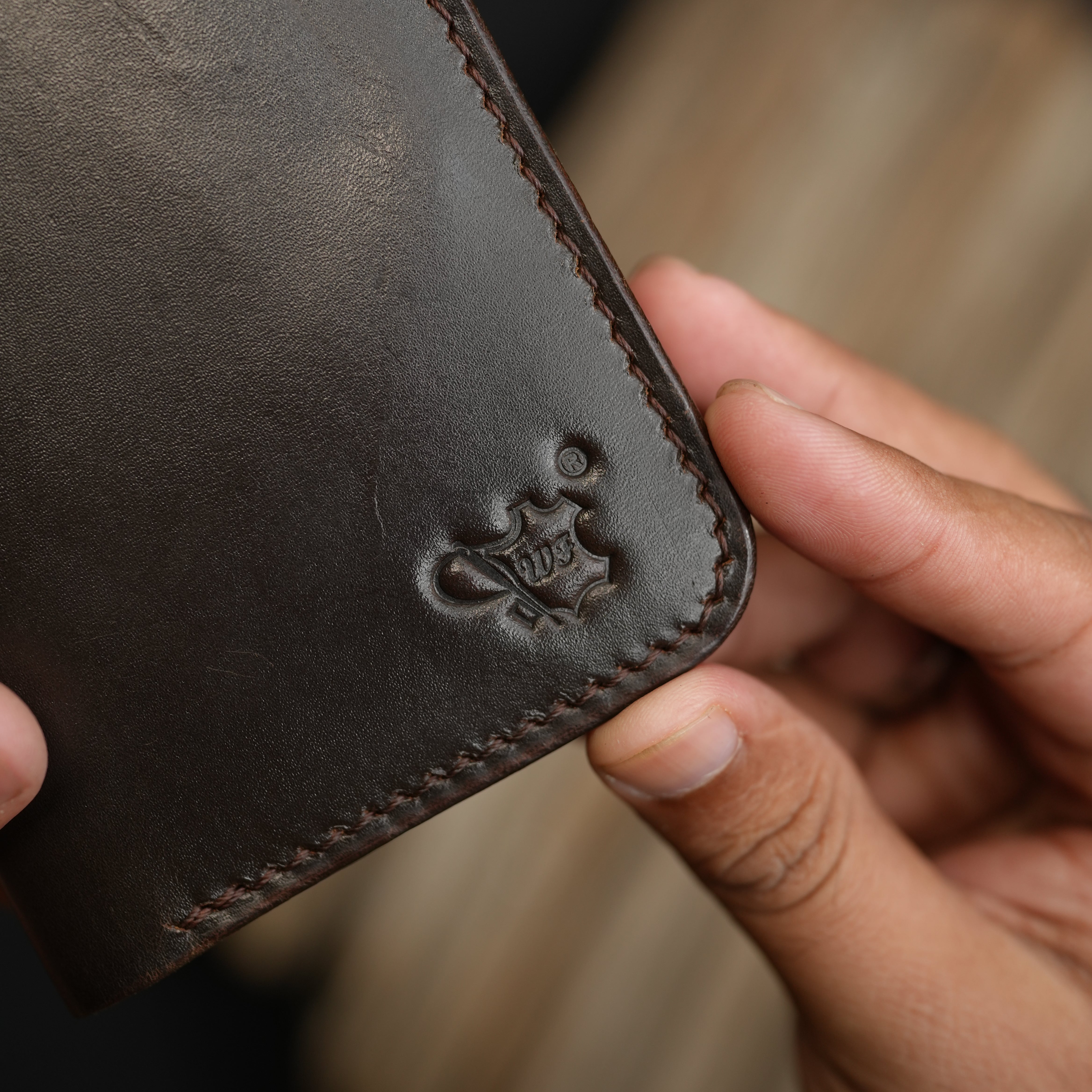 No.88 Vertical Bifold Wallet Chocolate Brown Color