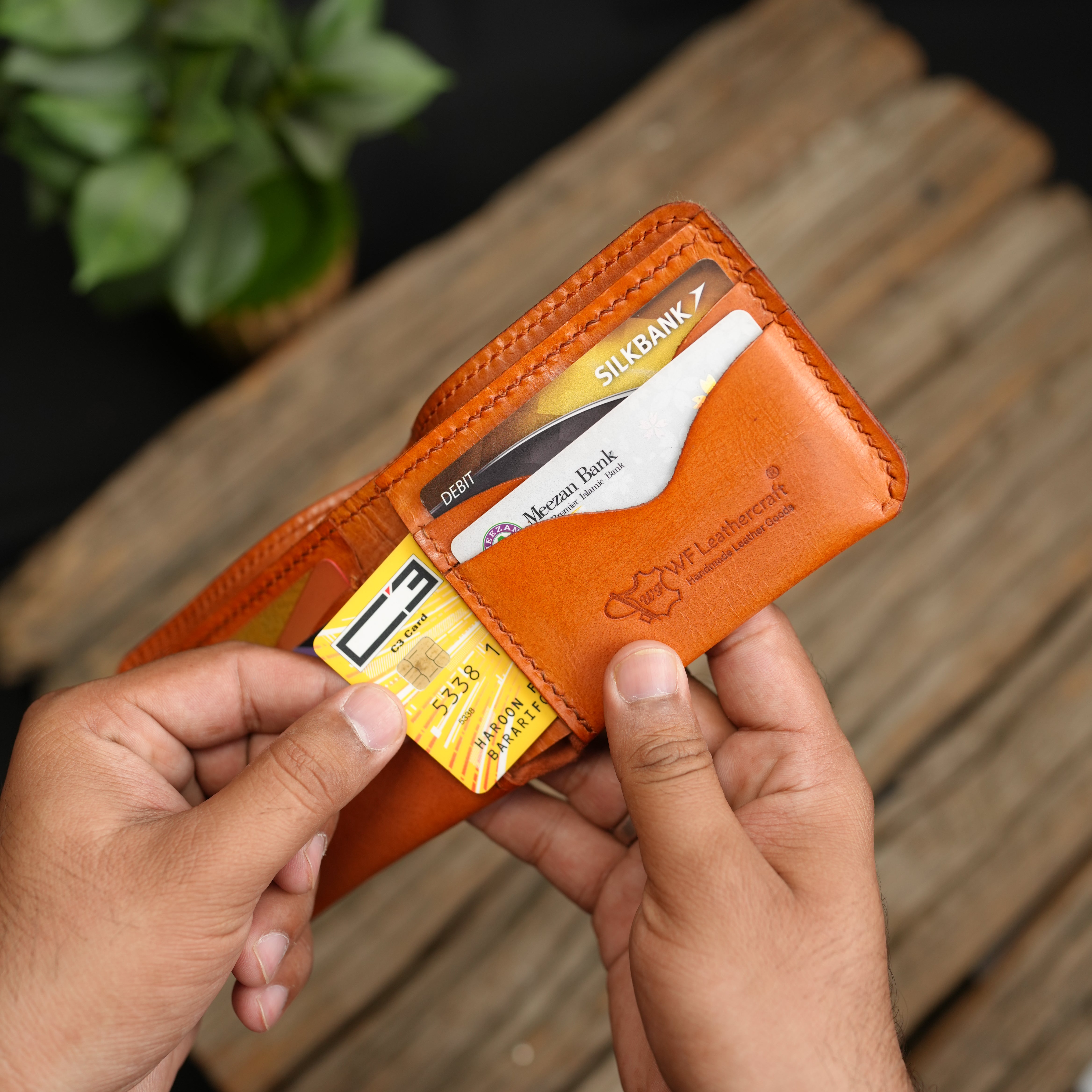 No. 81 classic full stitched bifold wallet Vintage Tan Color