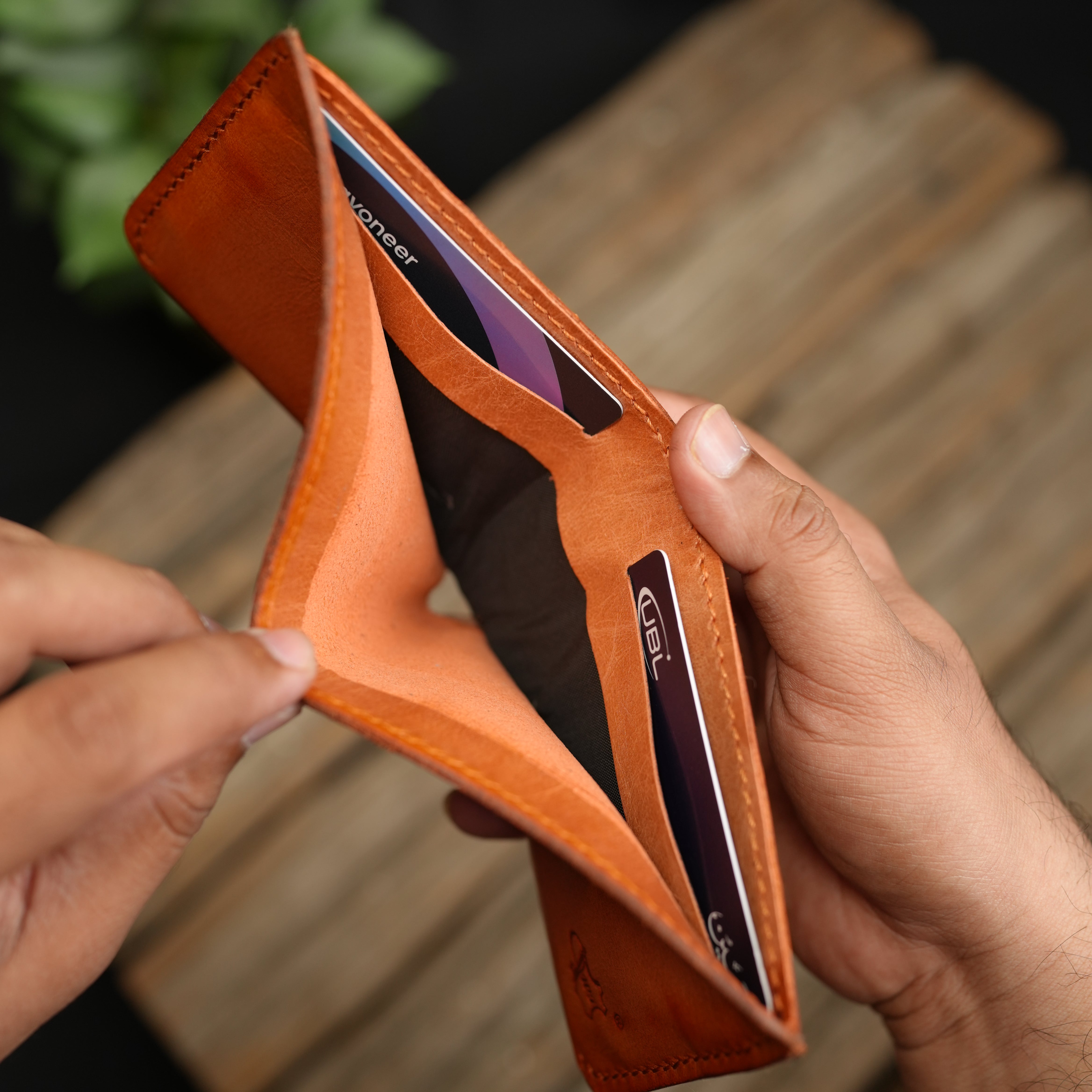 No. 81 classic full stitched bifold wallet Vintage Tan Color