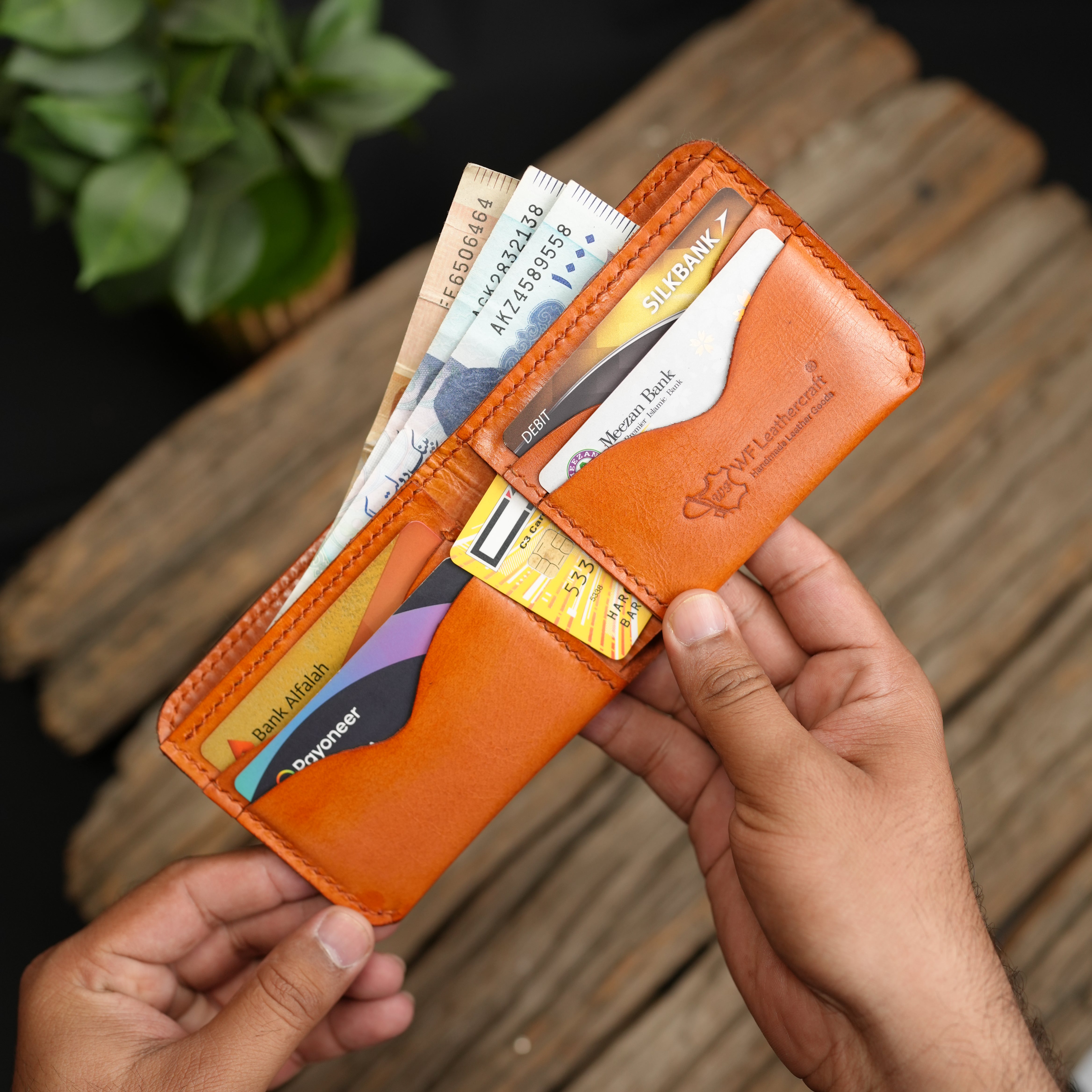 No. 81 classic full stitched bifold wallet Vintage Tan Color