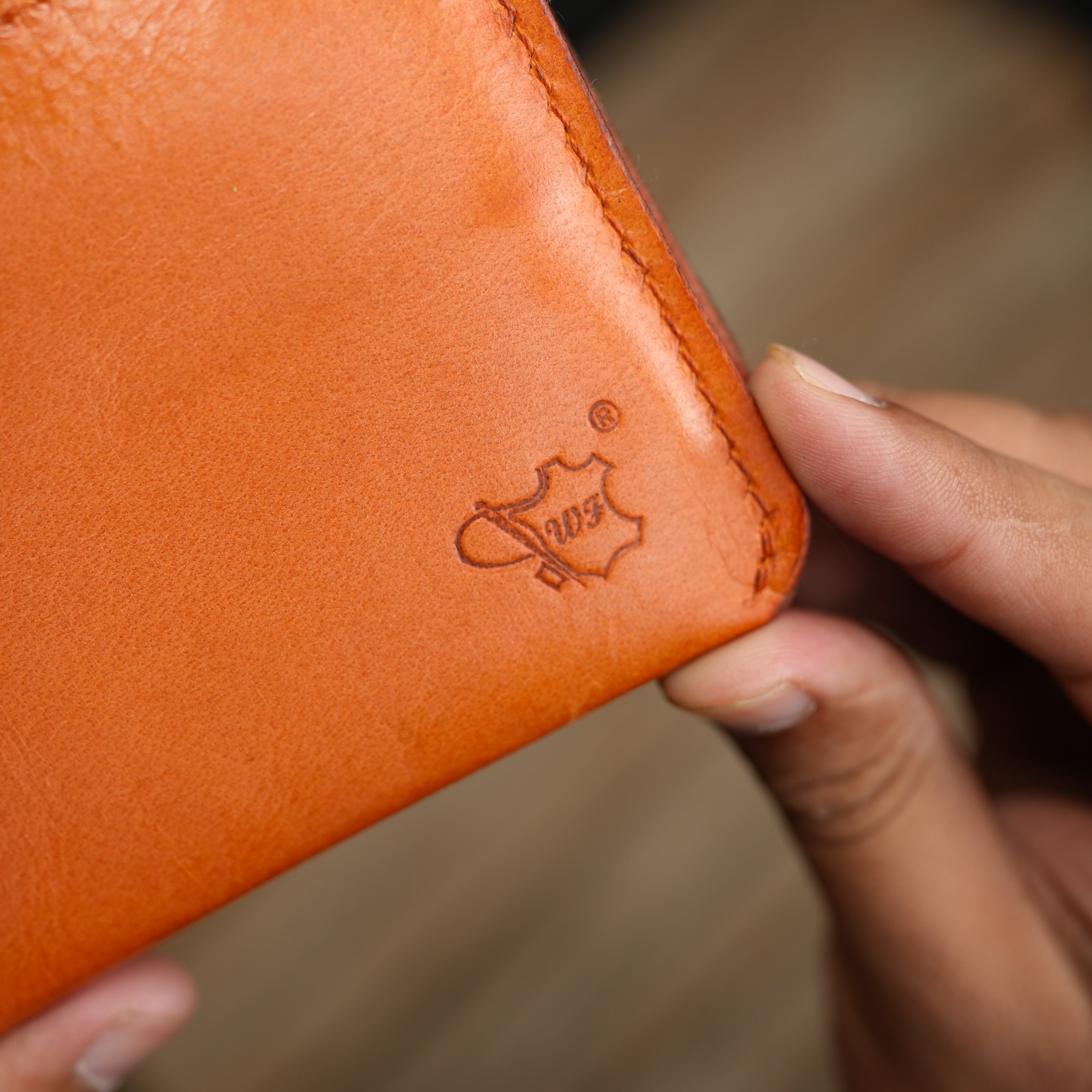No. 81 classic full stitched bifold wallet Vintage Tan Color