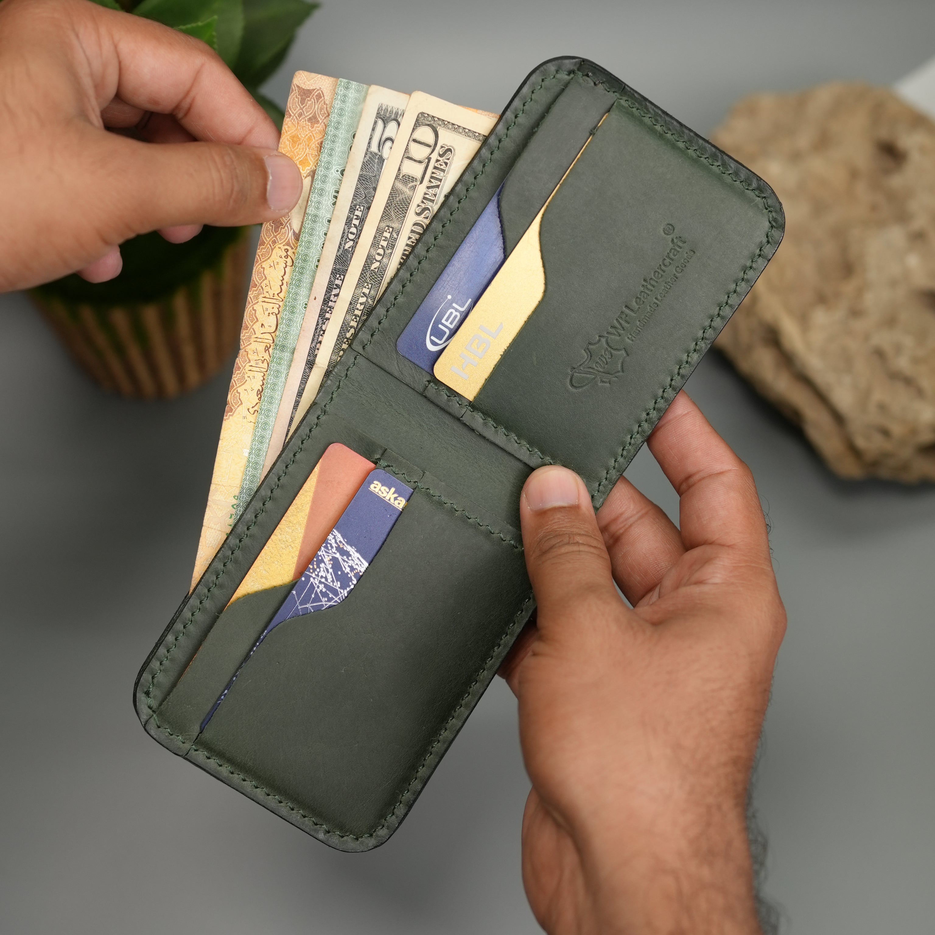 No. 55 claasic Leather Wallet Full Stitshing Green Color