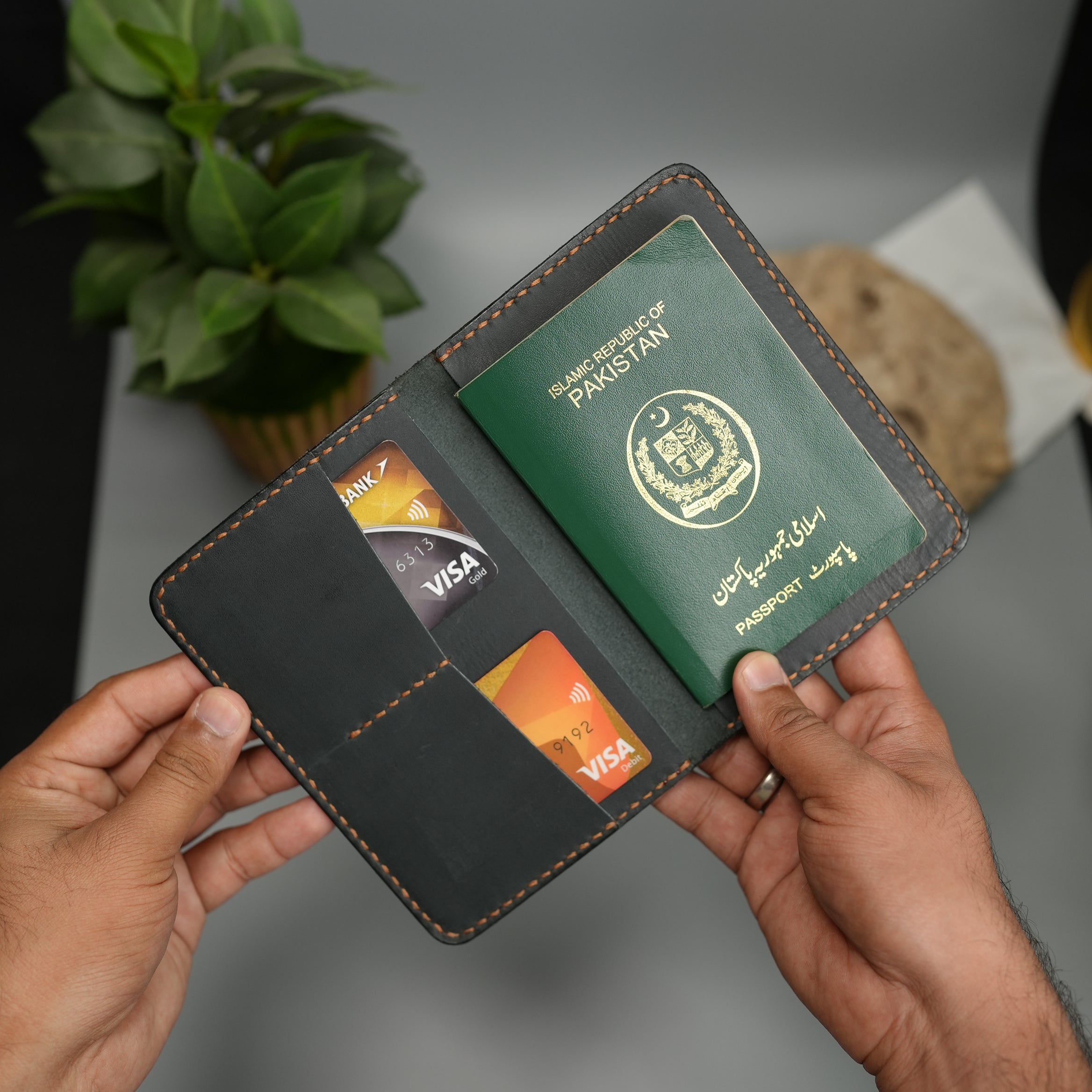 Passport Wallet Handmade Full Grain Chrome Tan Pull-Up Leather